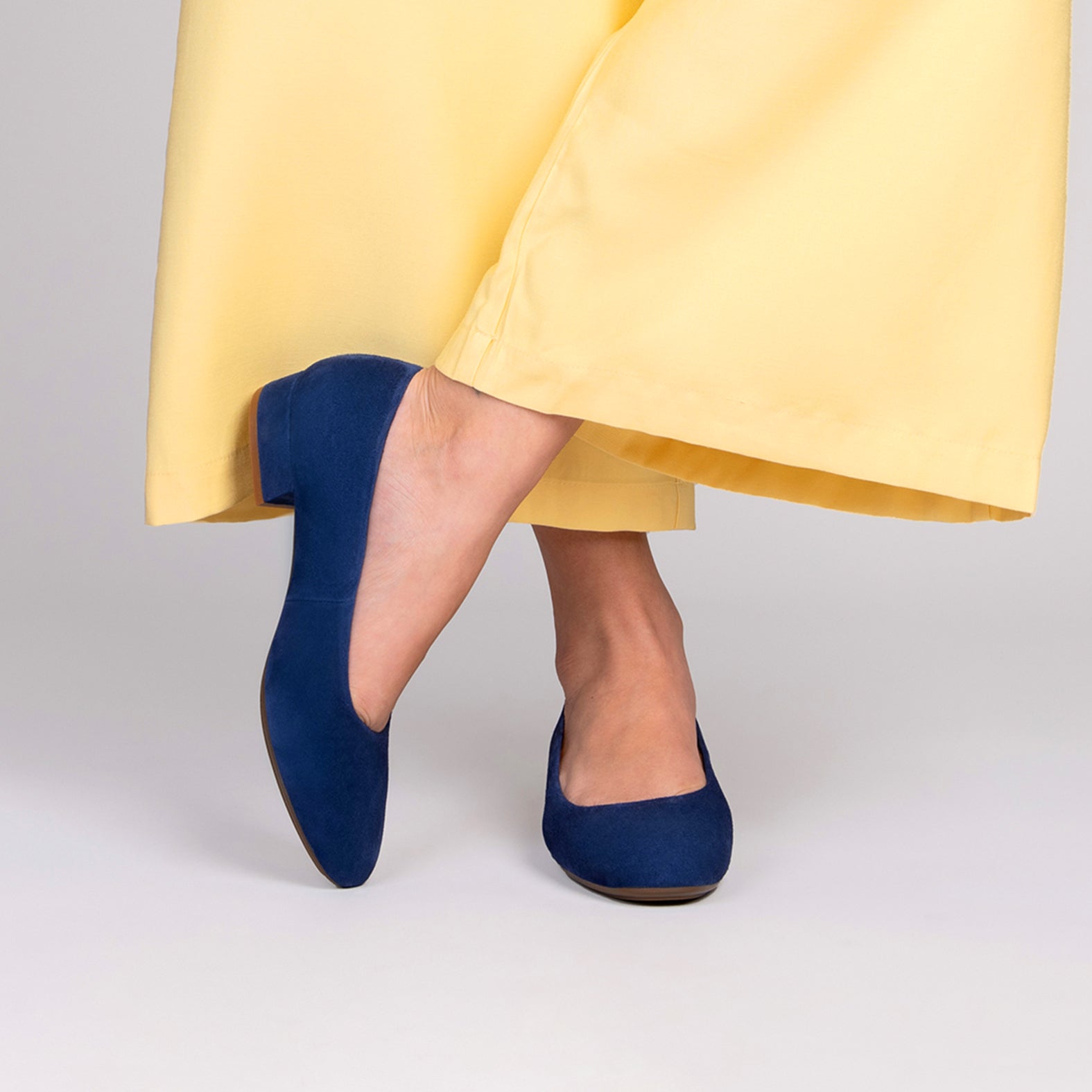 URBAN XS - Zapatos de tacón bajo de ante MARINO - miMaO ®