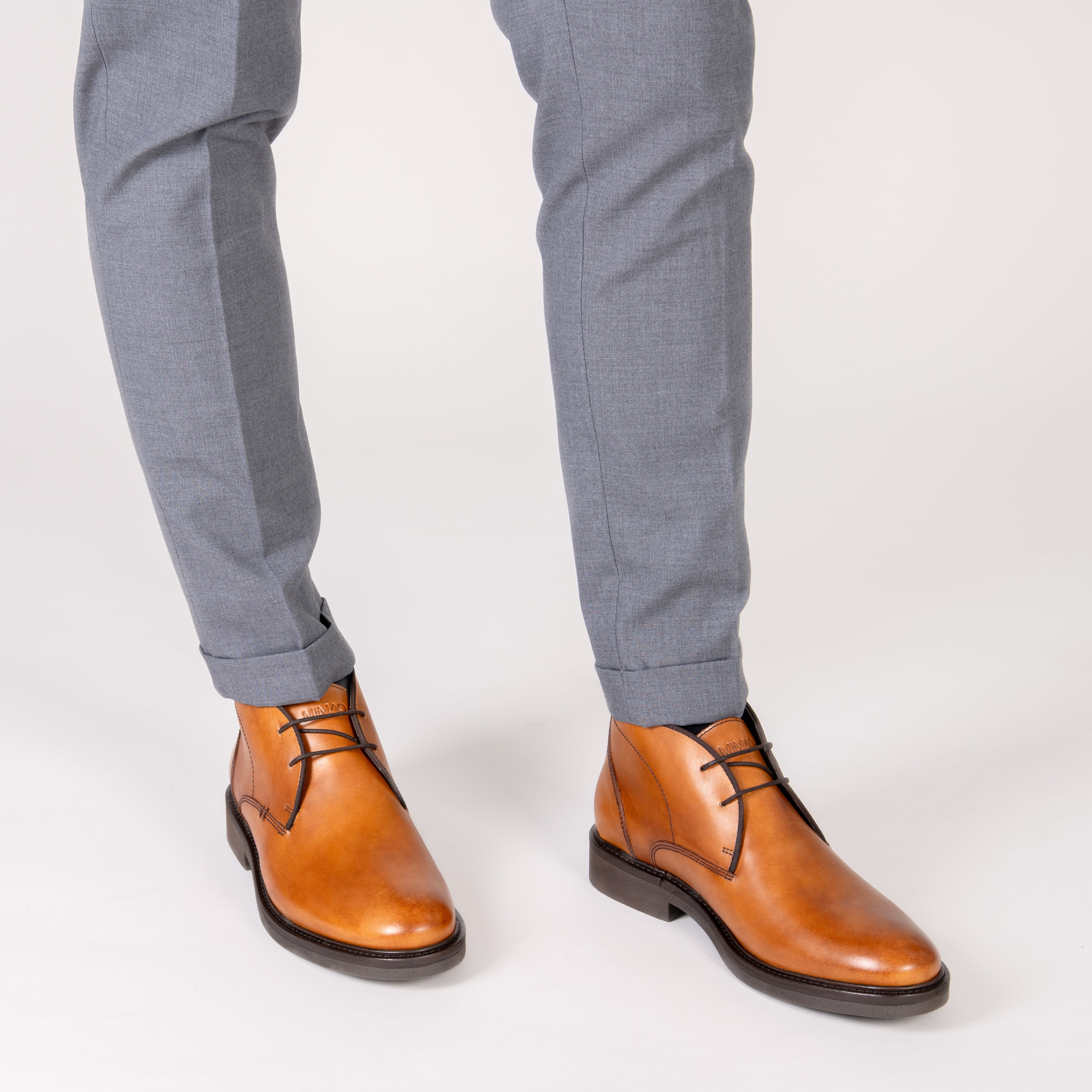 CERVANTES – Botín de hombre con cordones CAMEL - miMaO ®