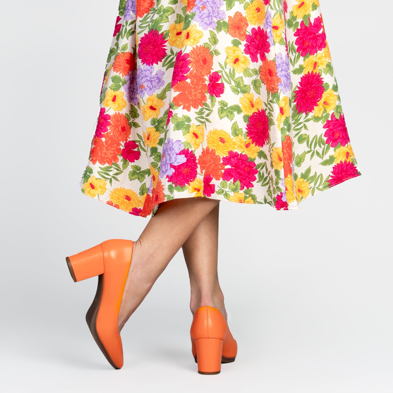 URBAN S SALON – ORANGE nappa leather mid heel