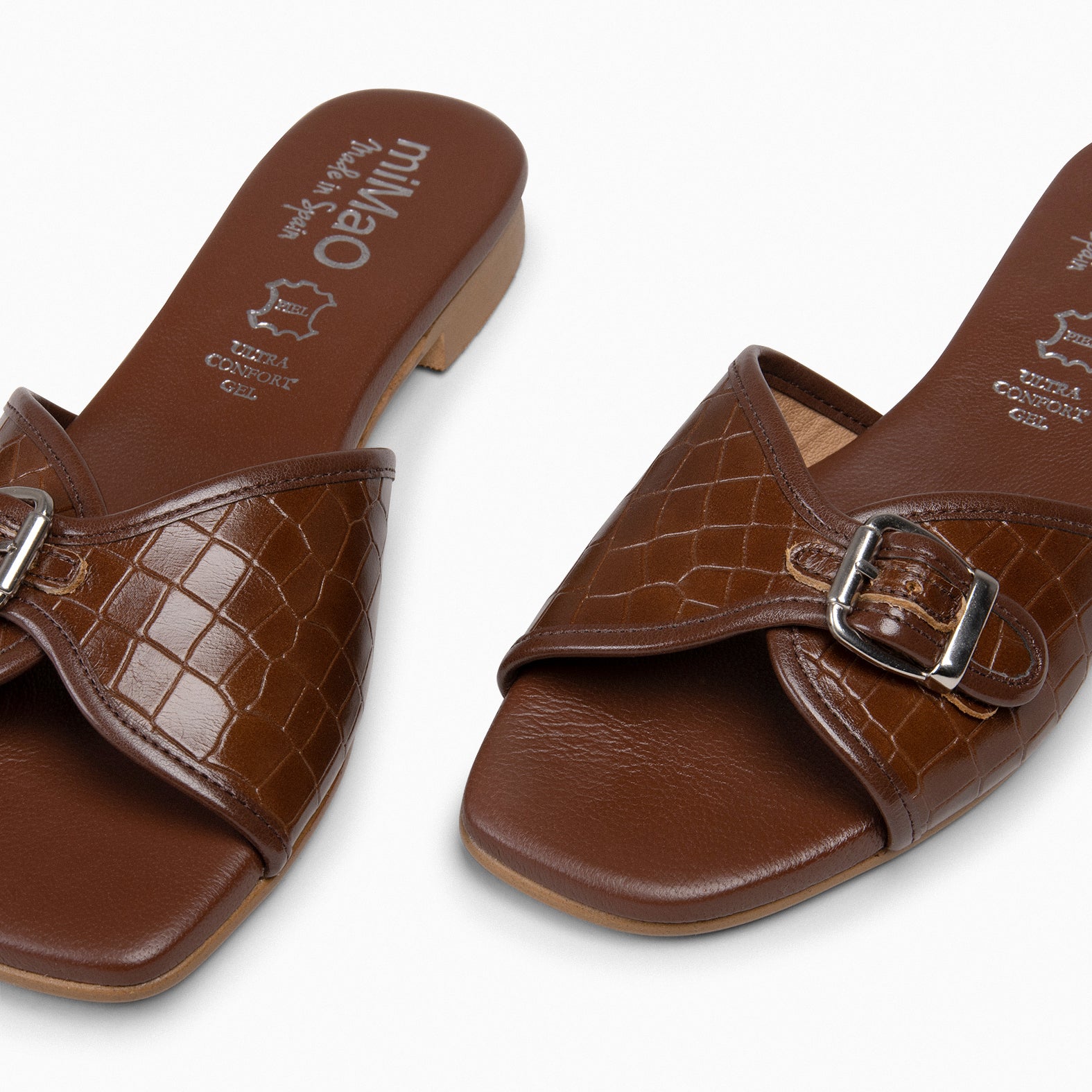 NAIROBI – Sandalias planas elegantes de mujer MARRÓN