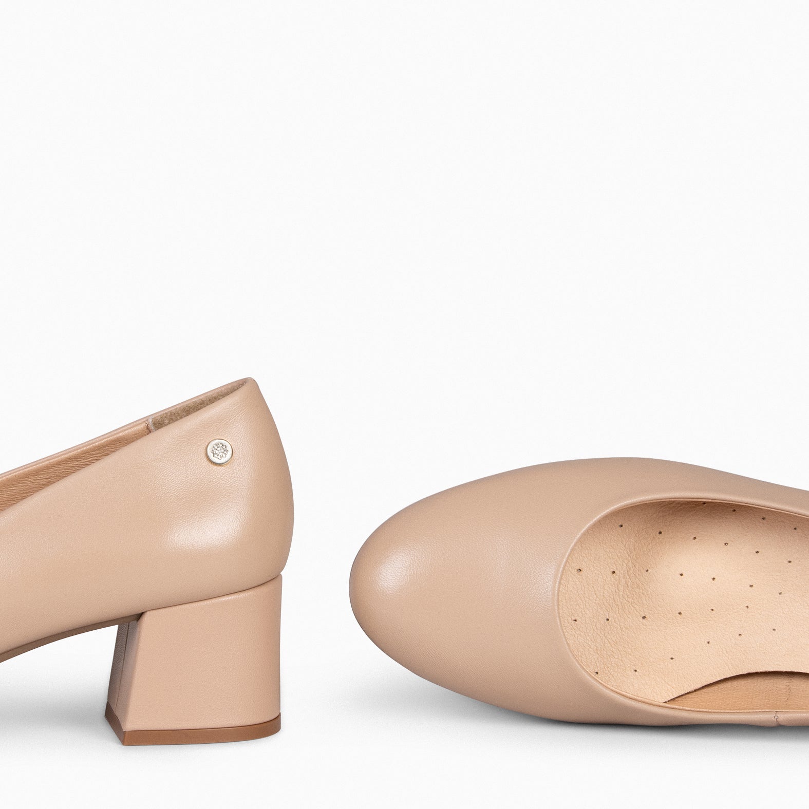 URBAN REDONDO SALÓN – Zapatos de tacón bajo de napa NUDE - miMaO ®