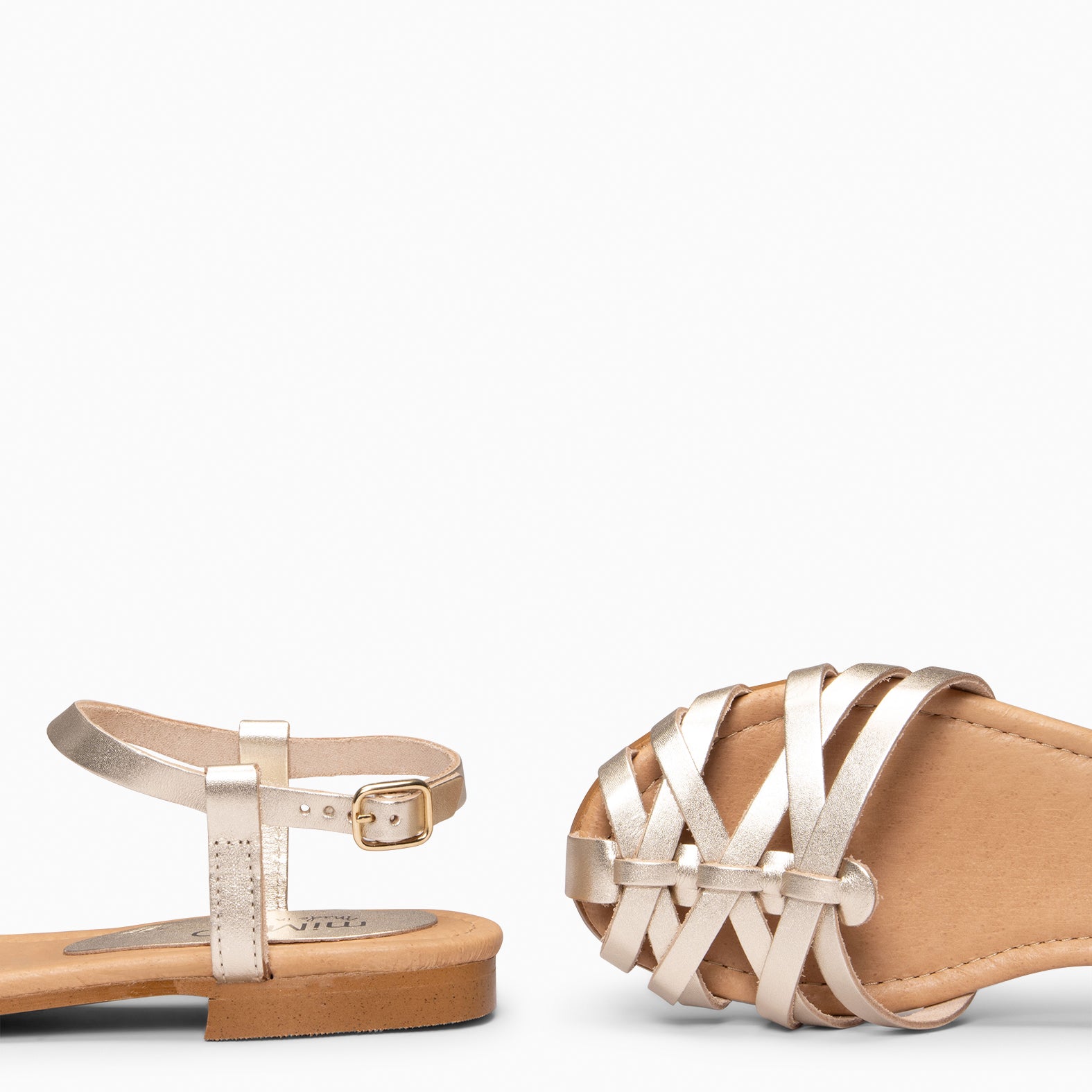 BEACH - Sandalias planas de tiras PLATINO - miMaO ®