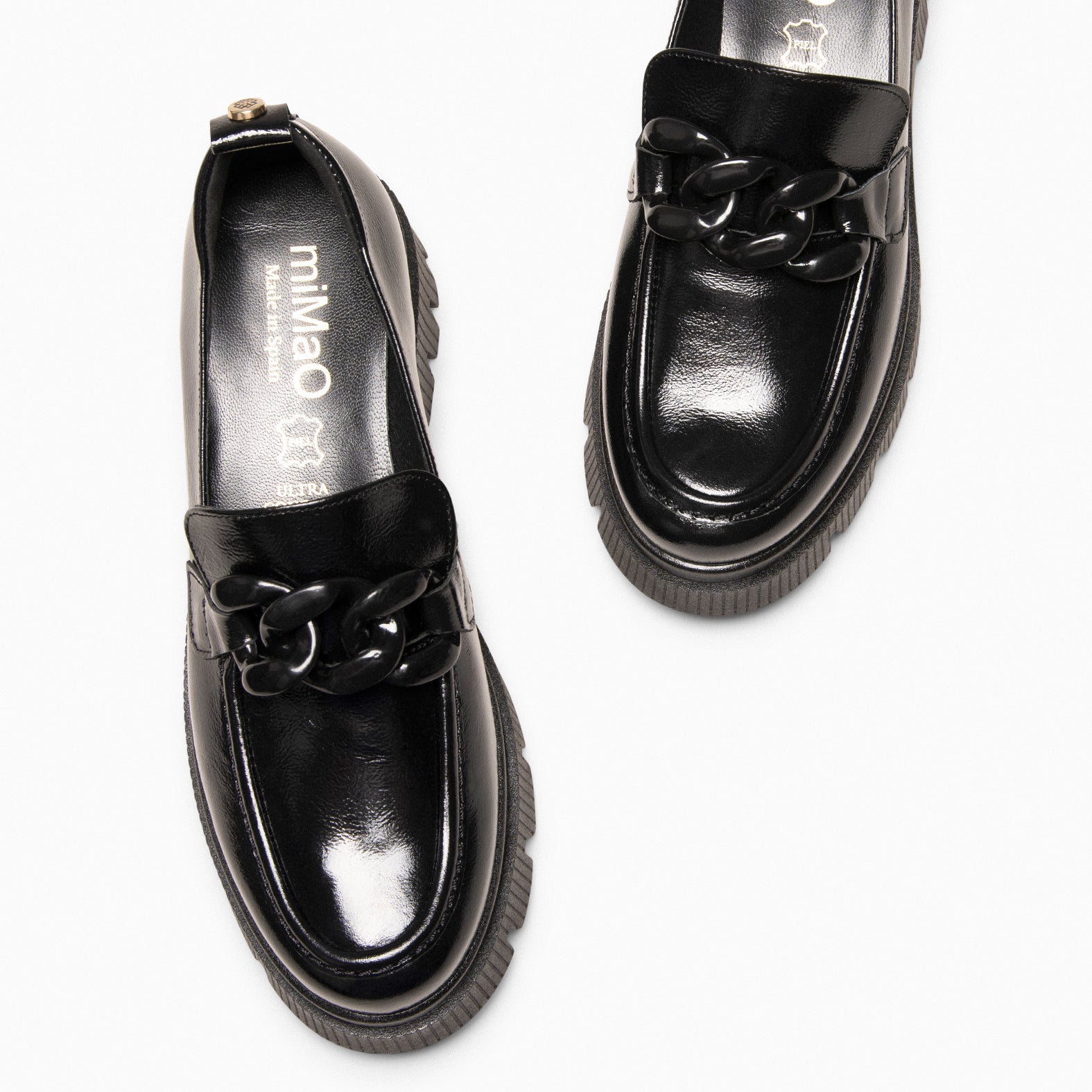 LOLA - Mocasín NEGRO con suela track - miMaO ®