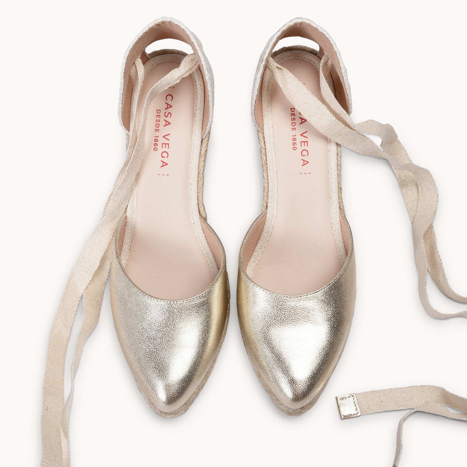 LÉONOR - Espadrilles à talon avec laçage OR