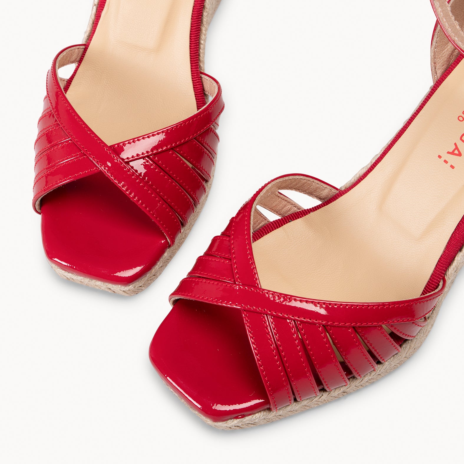 ISABEL - SANDALIAS ROJAS DE TIRAS CRUZADAS CON CUÑA