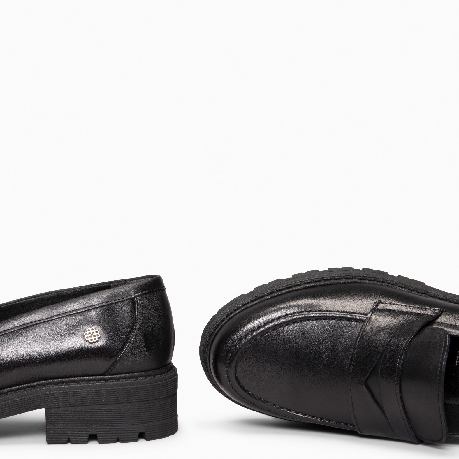 TRAVIS - Mocasin de piel de napa cepillada NEGRO - miMaO ®
