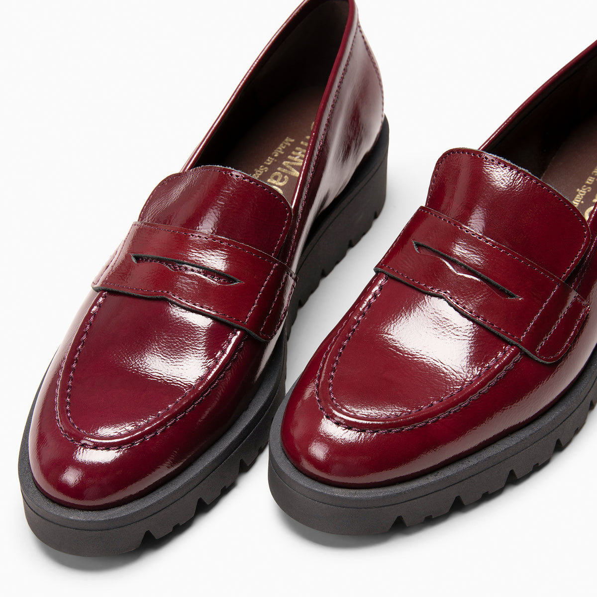 DAFNE - Mocasines de cuña de charol BURDEOS