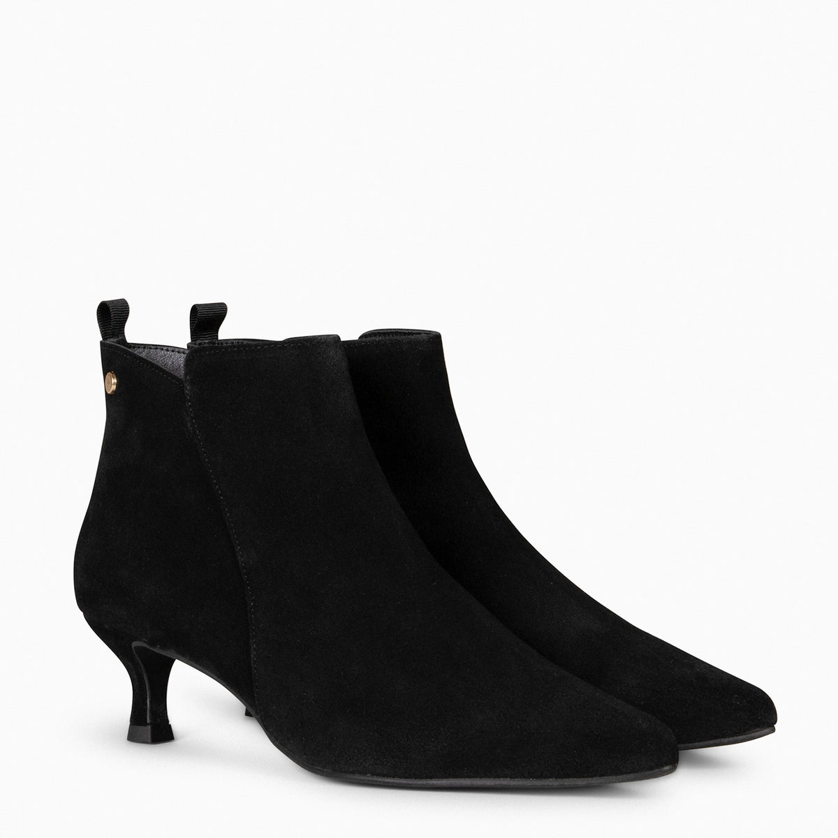 ROYAL SUEDE – BLACK Low heel booties