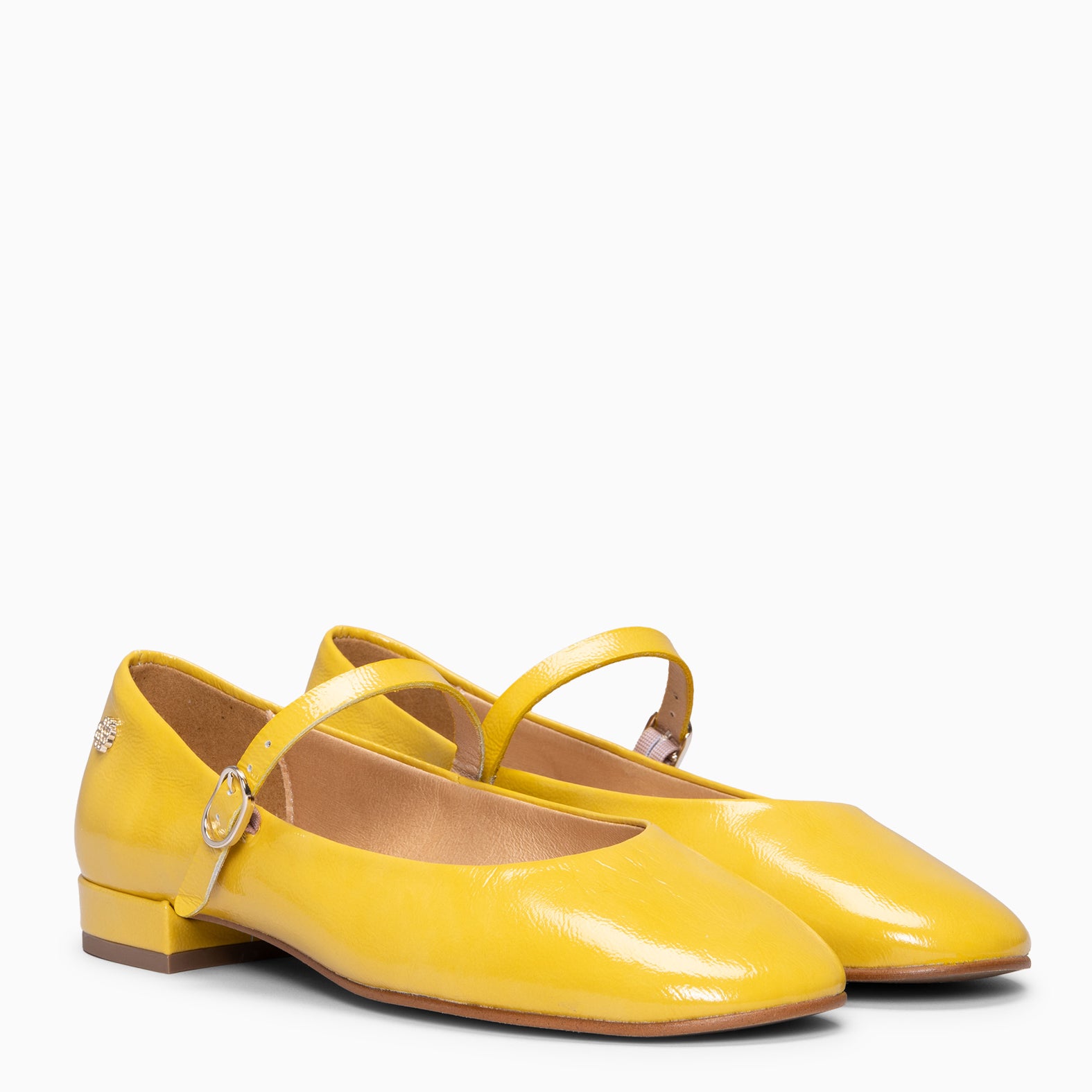 ZOE - Mercedita con tira en piel de charol AMARILLO