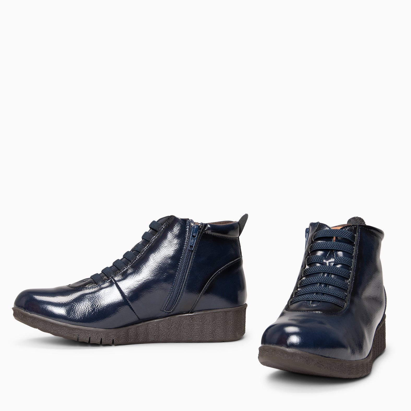 FLEXY - Zapatillas de charol MARINO abotinadas - miMaO ®