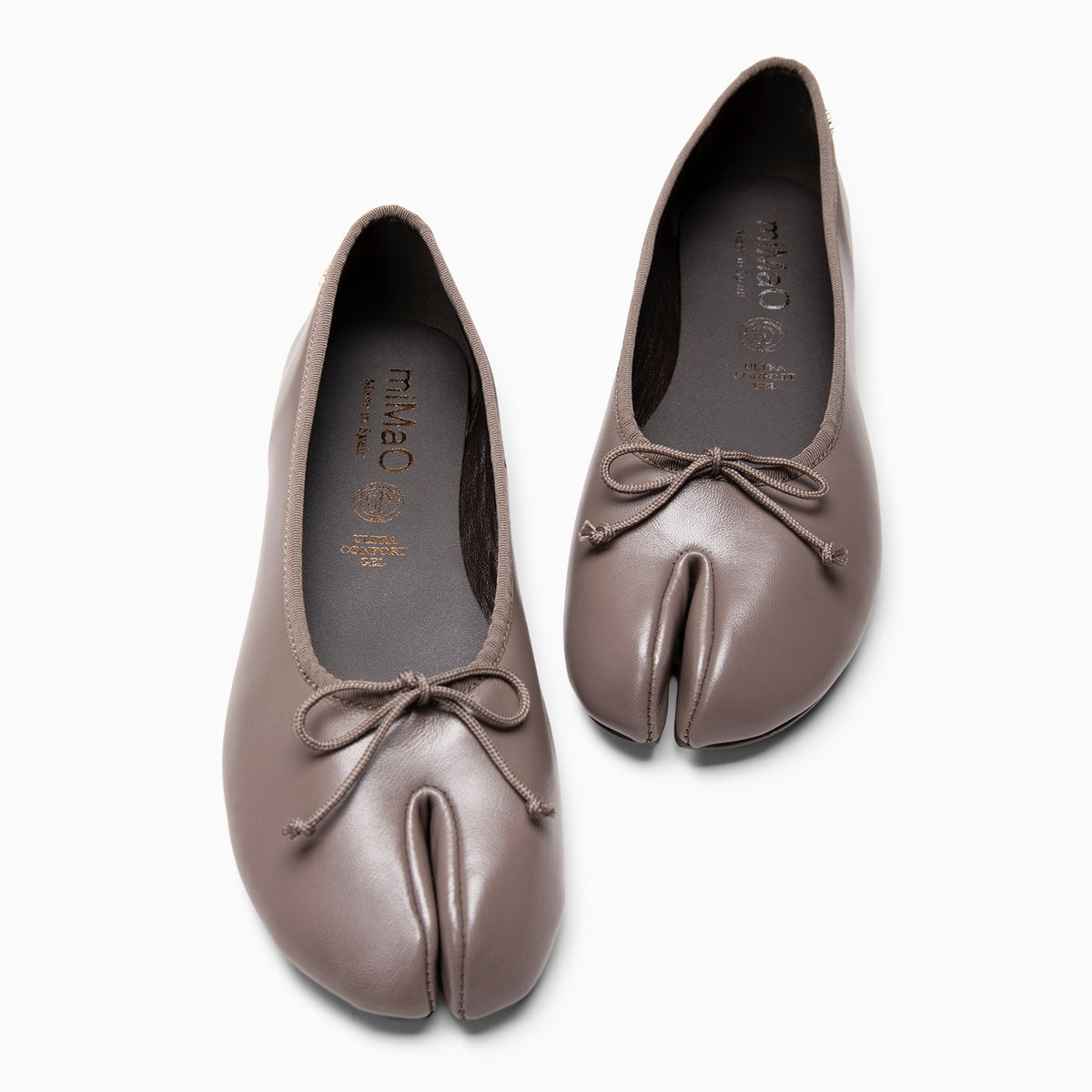 AMAYA - Bailarinas Tabi de piel TAUPE
