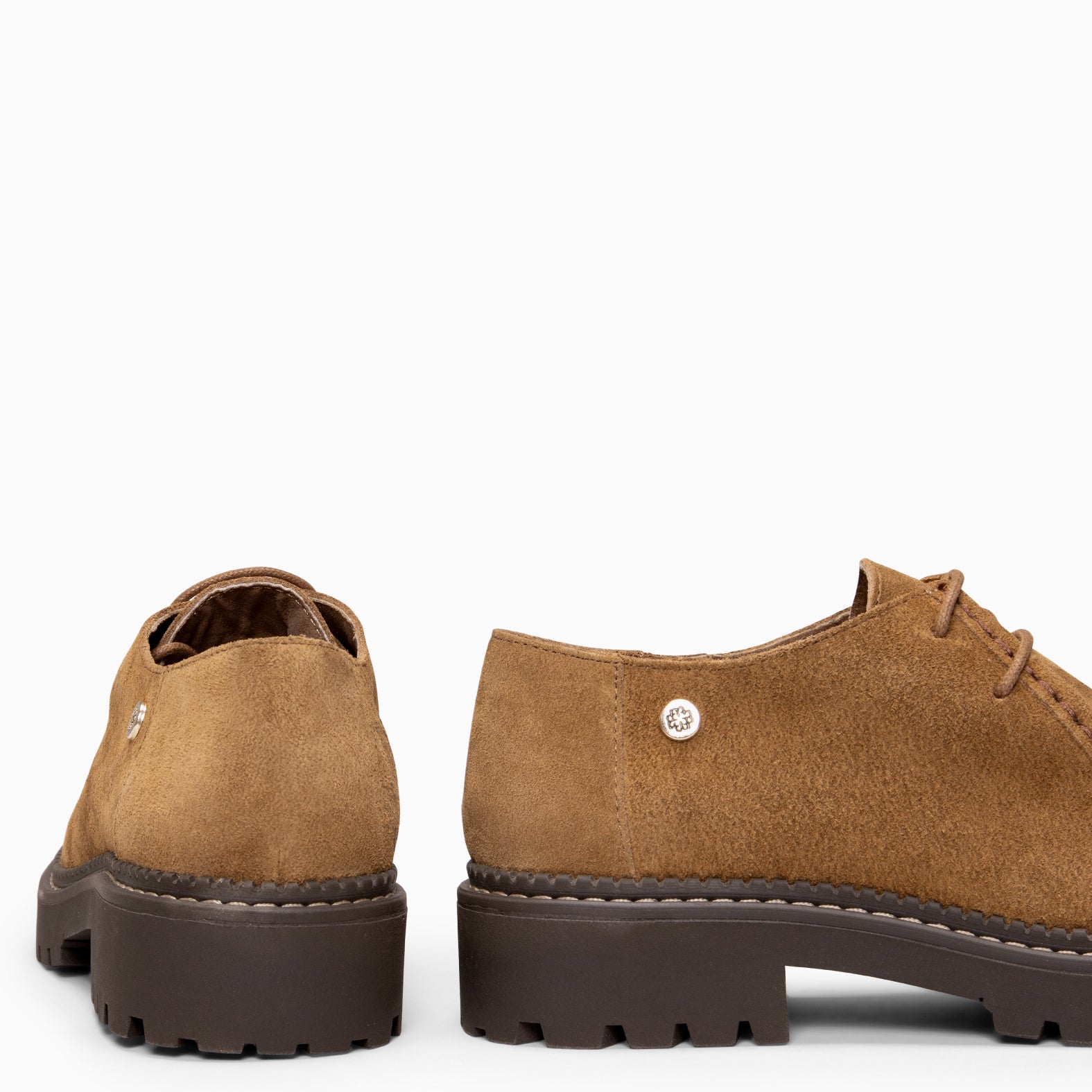 YALE – Mocasin con suela track con cordones CUERO - miMaO ®