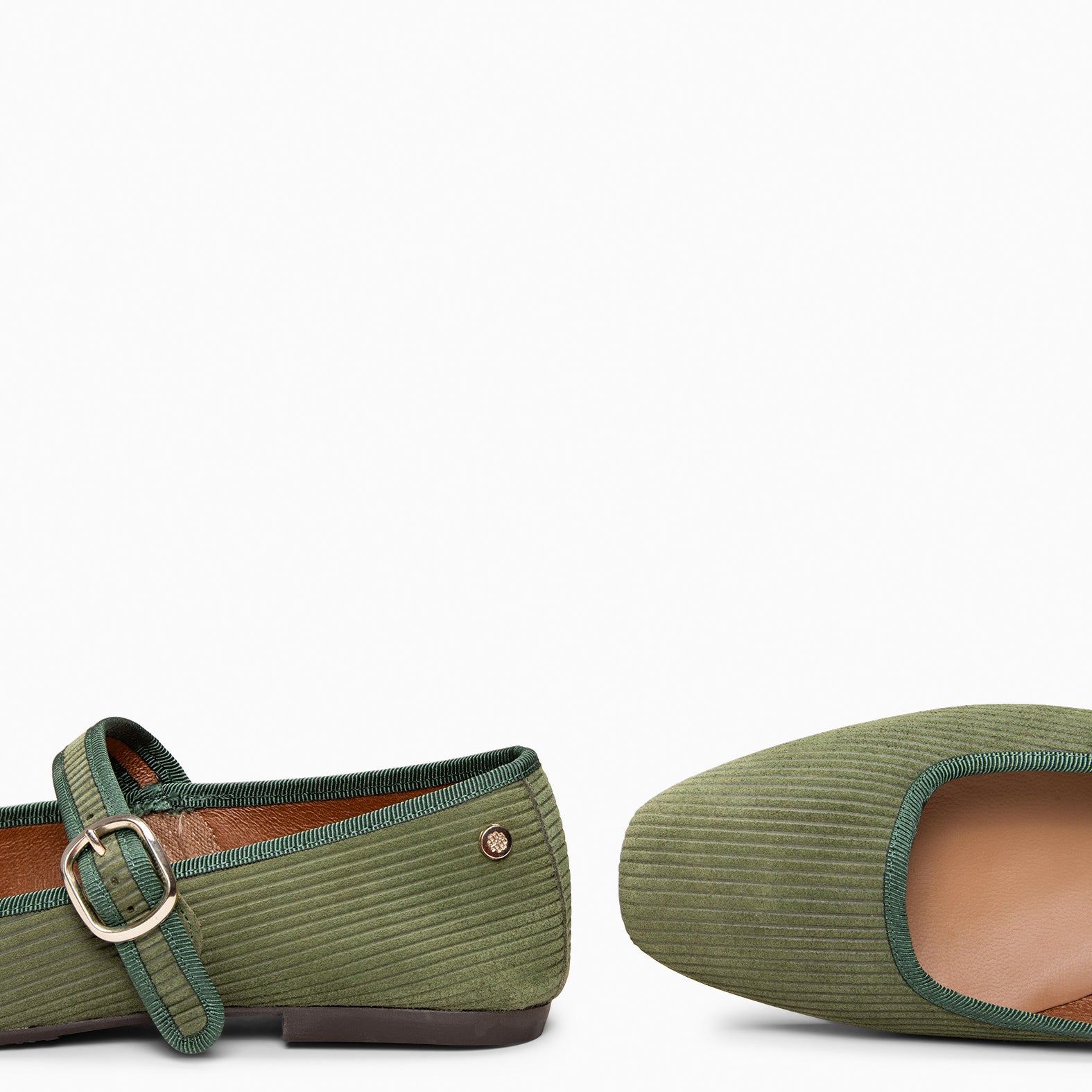 LARA - Merceditas con tira de serraje efecto pana VERDE - miMaO ®