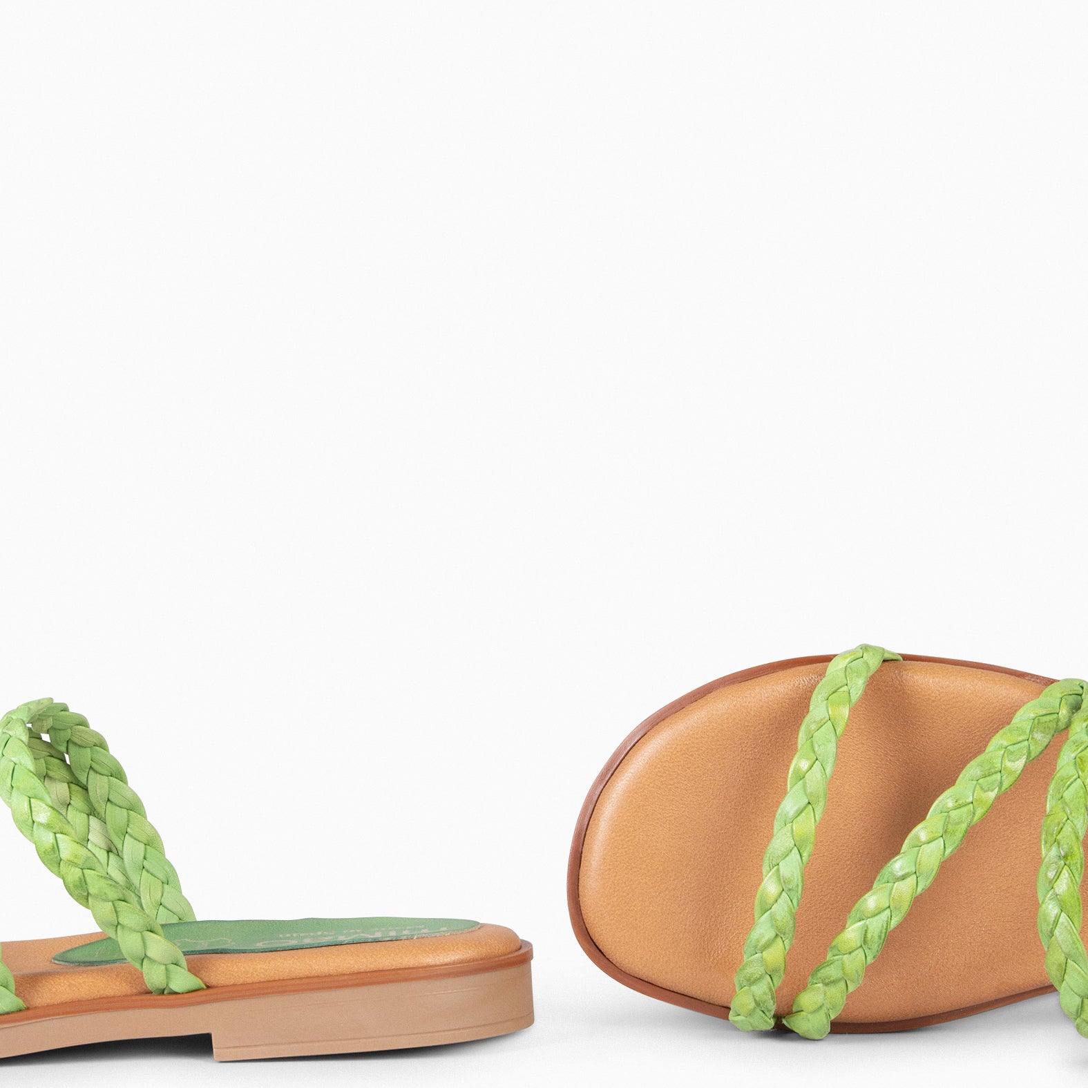 HIDRA - Sandalias planas trenzadas VERDE - miMaO ®