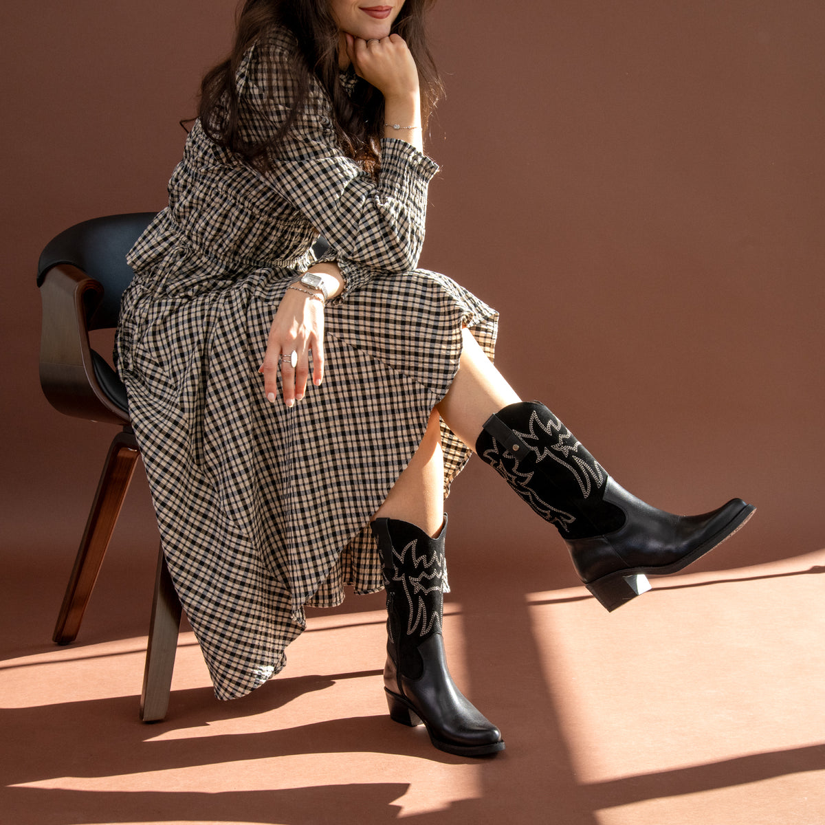 GEORGIA - Bottes Cowboy mi-mollets avec broderies NOIR