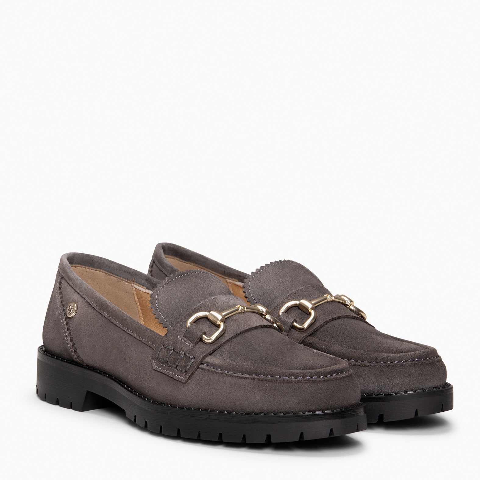 TREVILLA - Mocasín GRIS con aplique metálico - miMaO ®