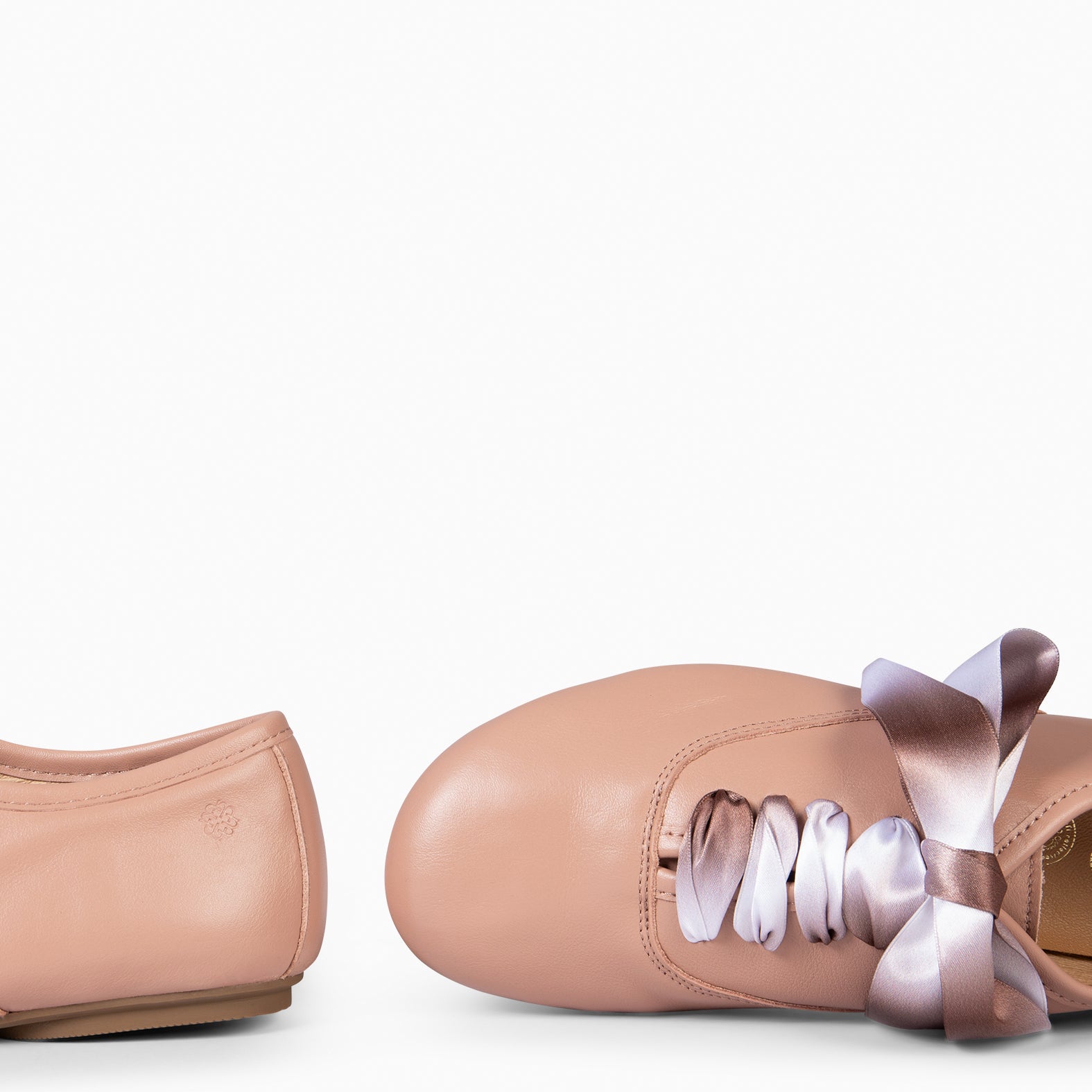 FLAVIA - DEPORTIVA CON LAZO BARESOFT NUDE - miMaO ®