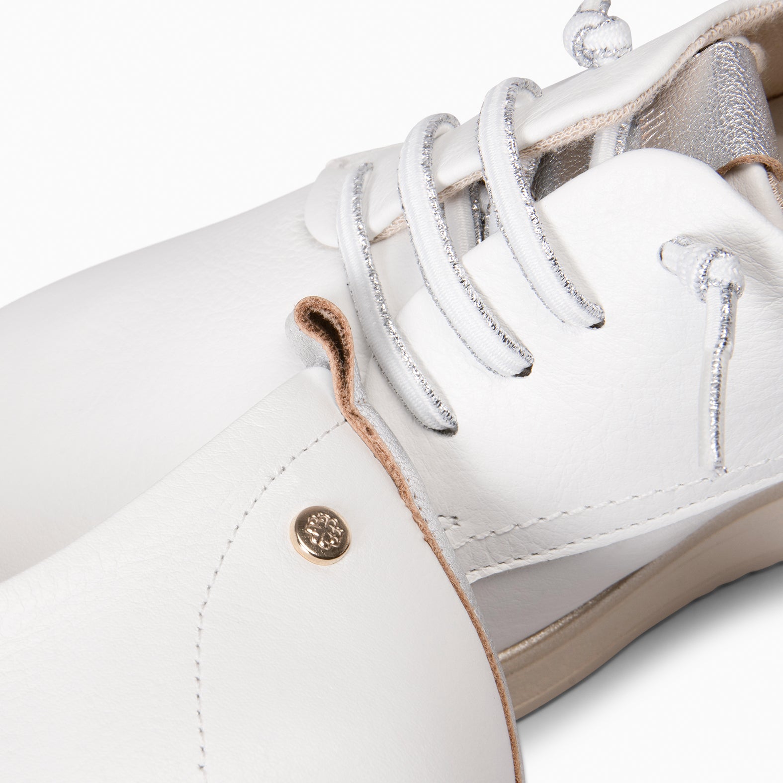 CASSEL - DEPORTIVA CON CUÑA BLANCO - miMaO ®