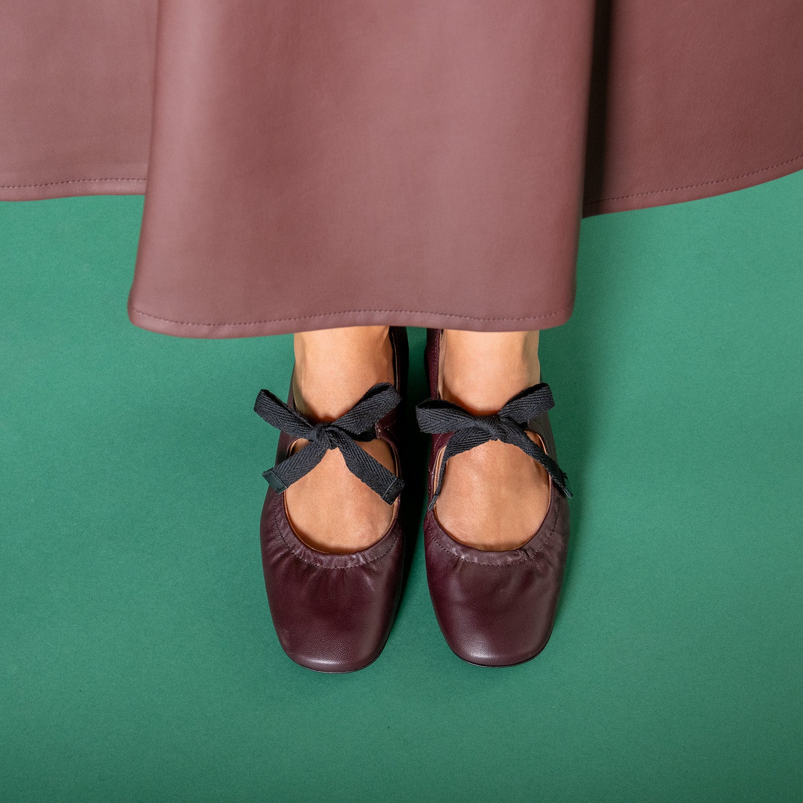 CORA – Merceditas con lazo NEGRO - miMaO ®