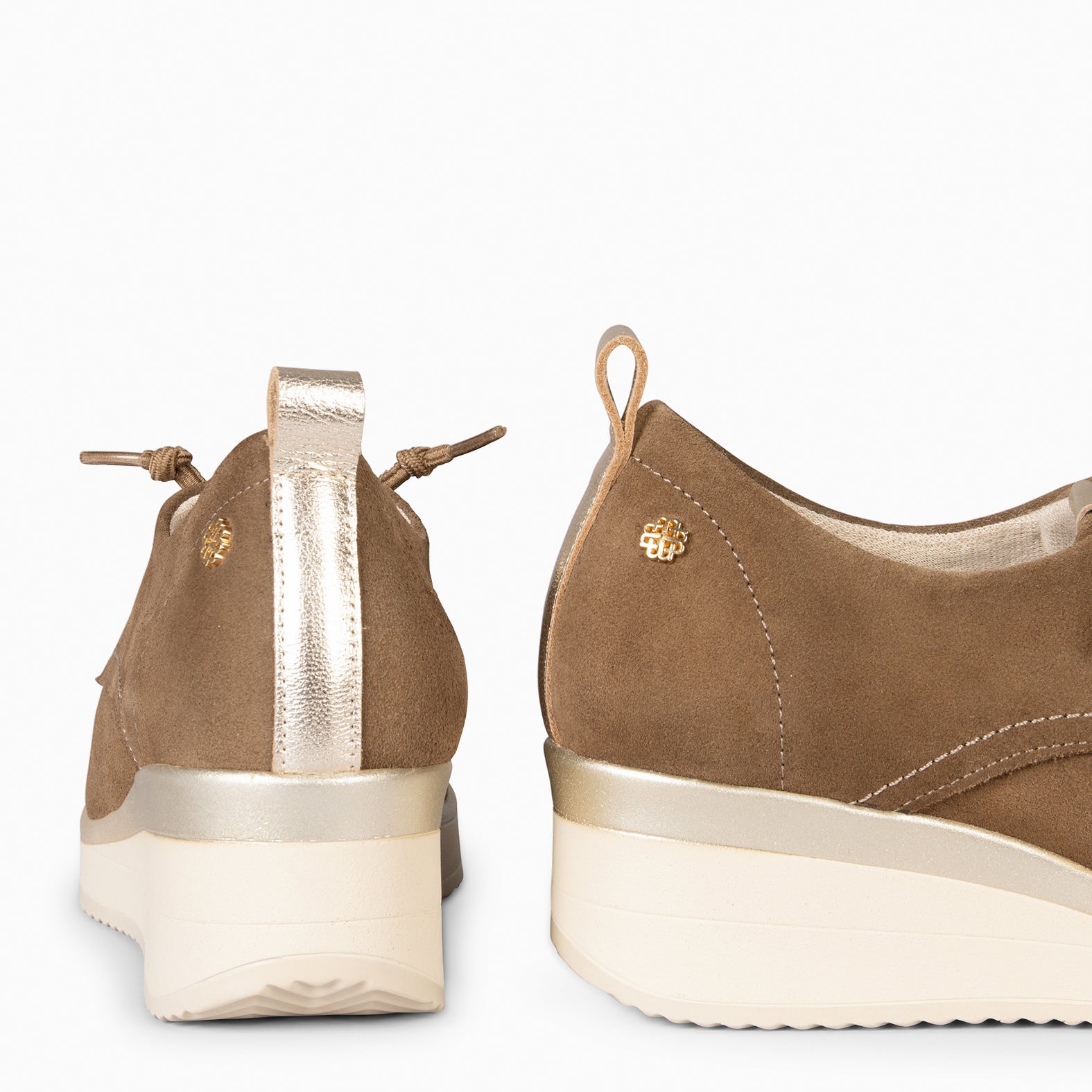 CASSEL - DEPORTIVA CON CUÑA TAUPE