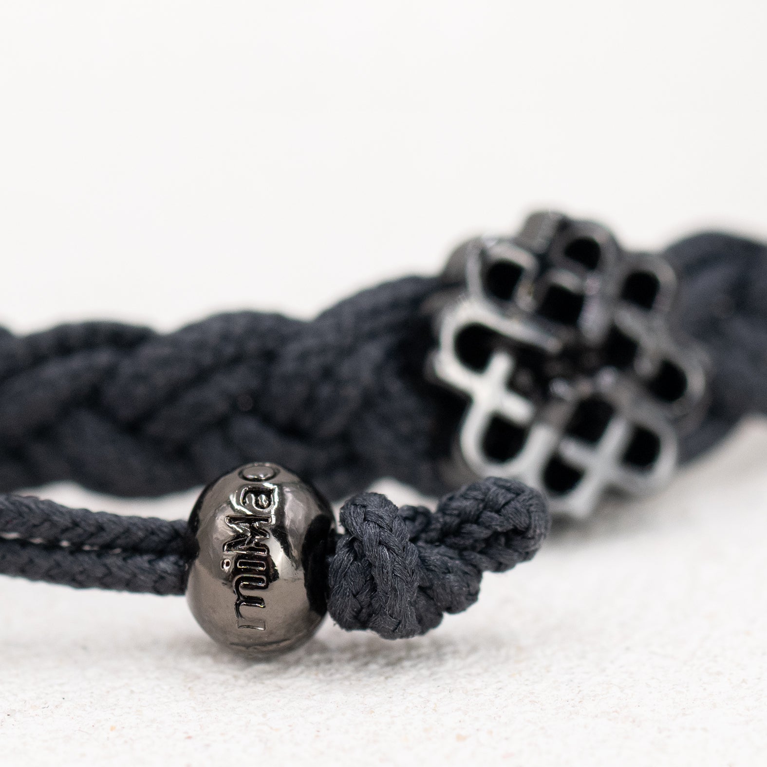 PULSERA GRIS DE LA SERENIDAD - miMaO ®