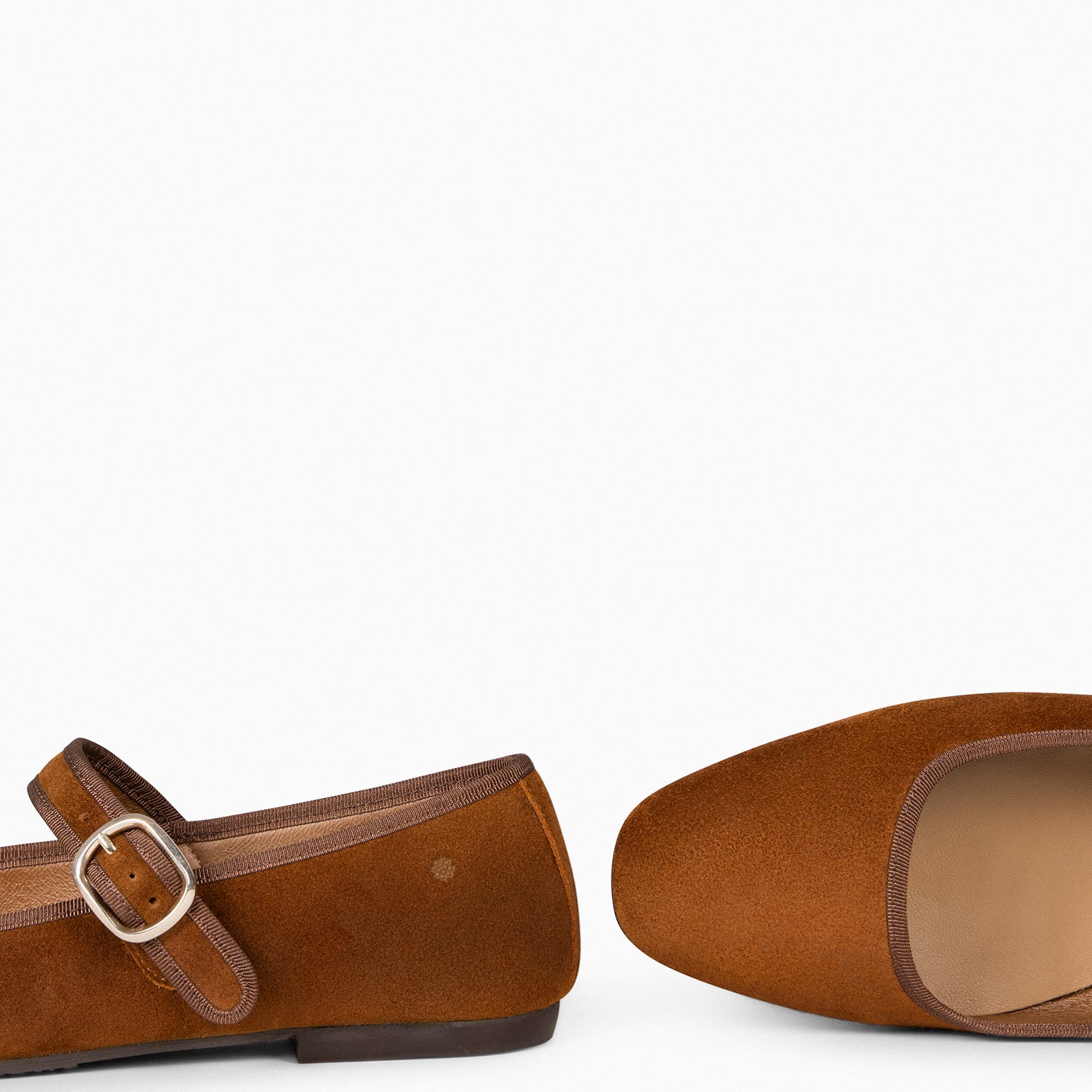 CLARA - Merceditas con puntera cuadrada en CAMEL - miMaO ®