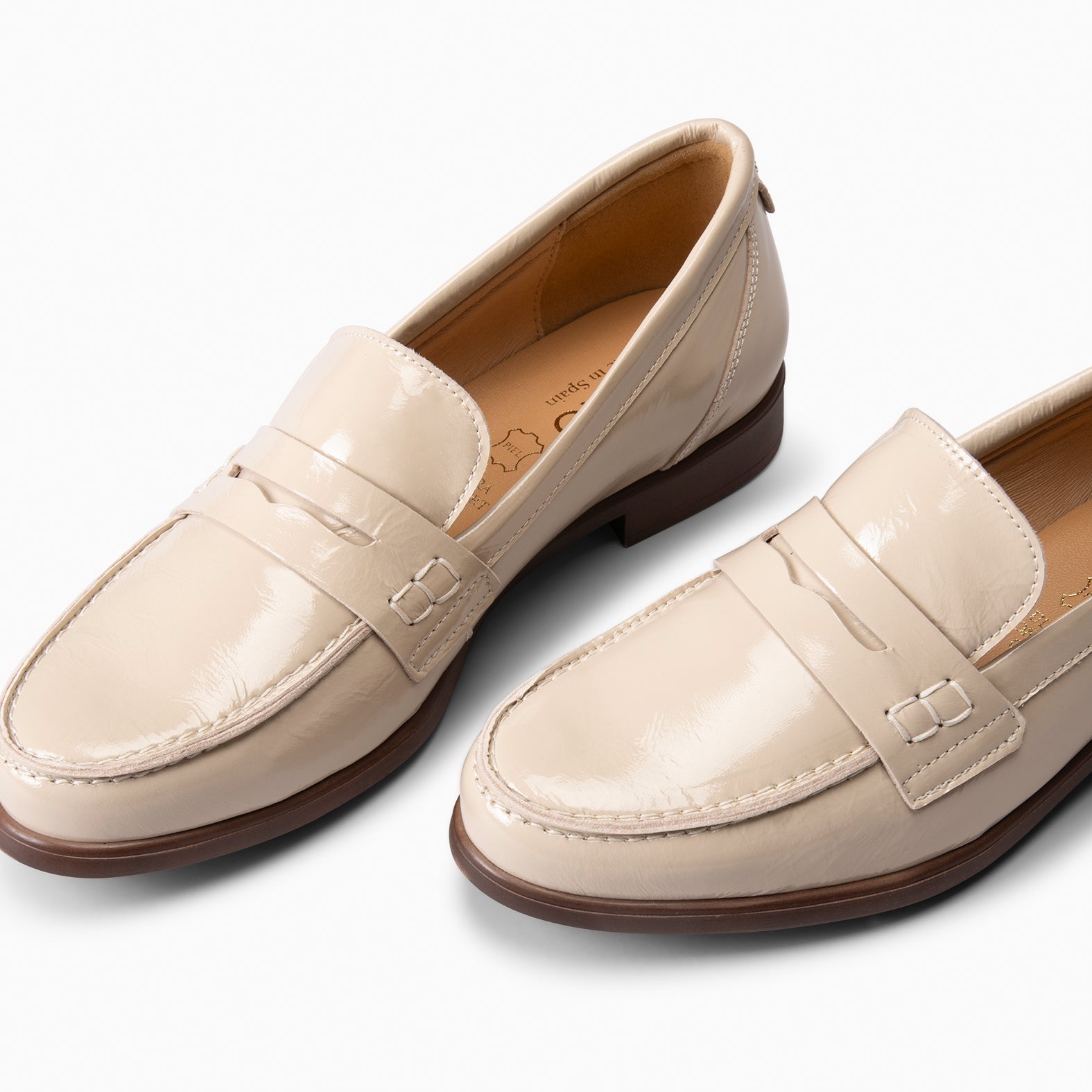 ABBY - MOCASÍN ELEGANTE BEIGE - miMaO ®