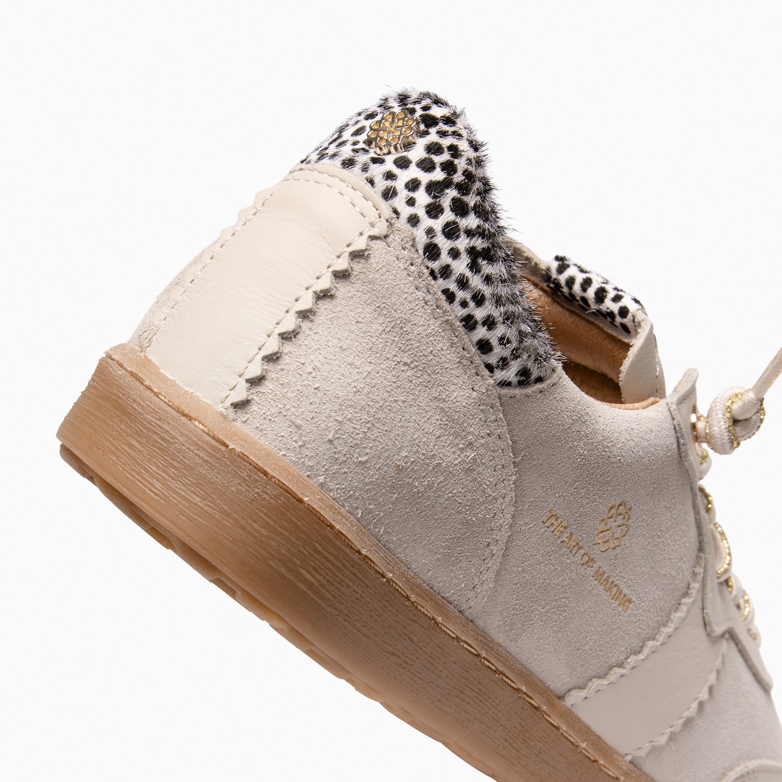 STÜDIO 01 - DEPORTIVOS BEIGE PONY