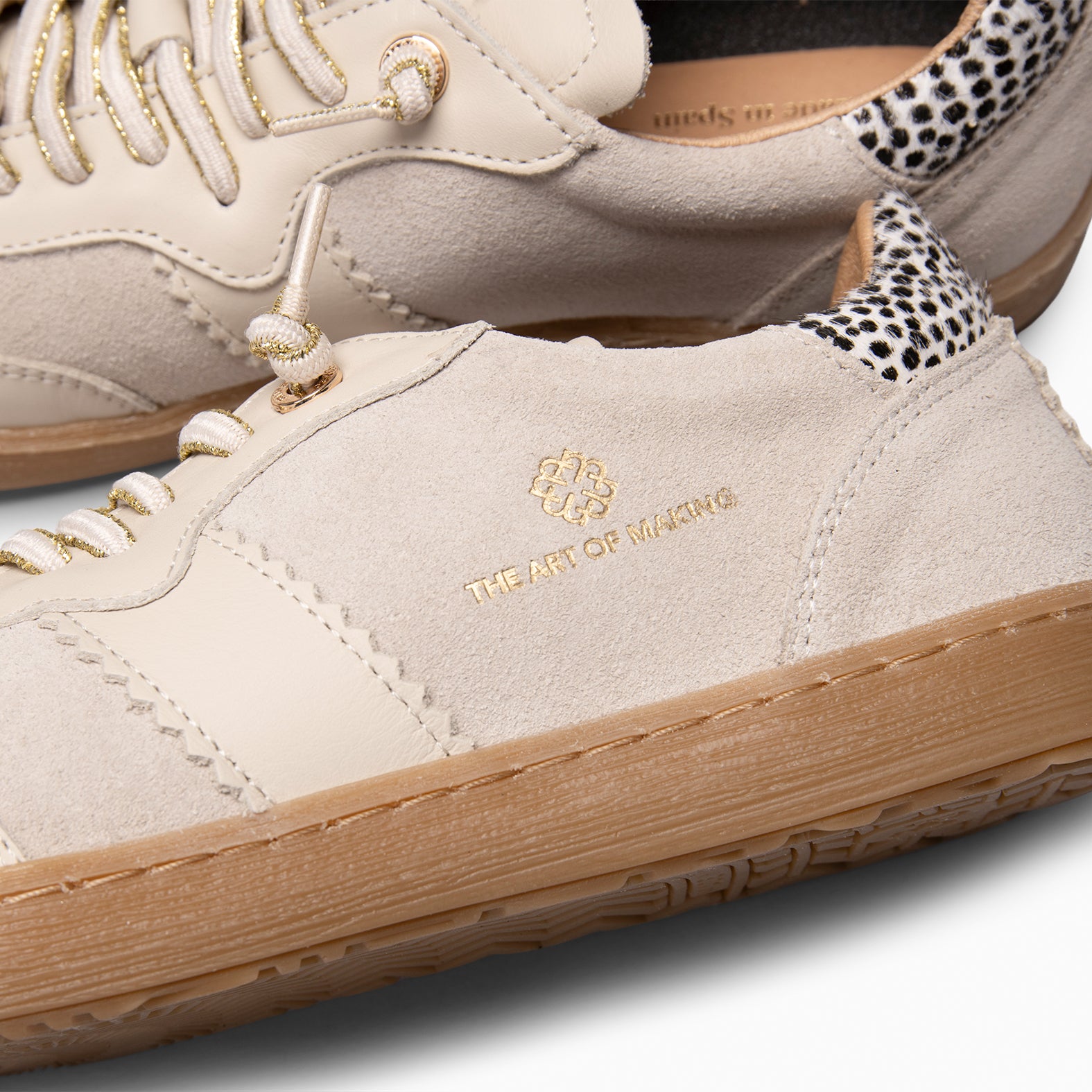 STÜDIO 01 - DEPORTIVOS BEIGE PONY