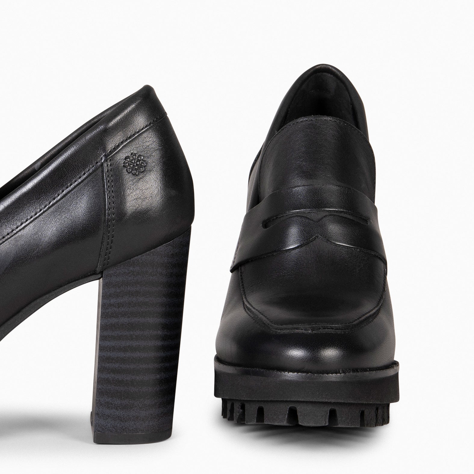 TREND – Mocasín con tacón y plataforma NEGRO - miMaO ®