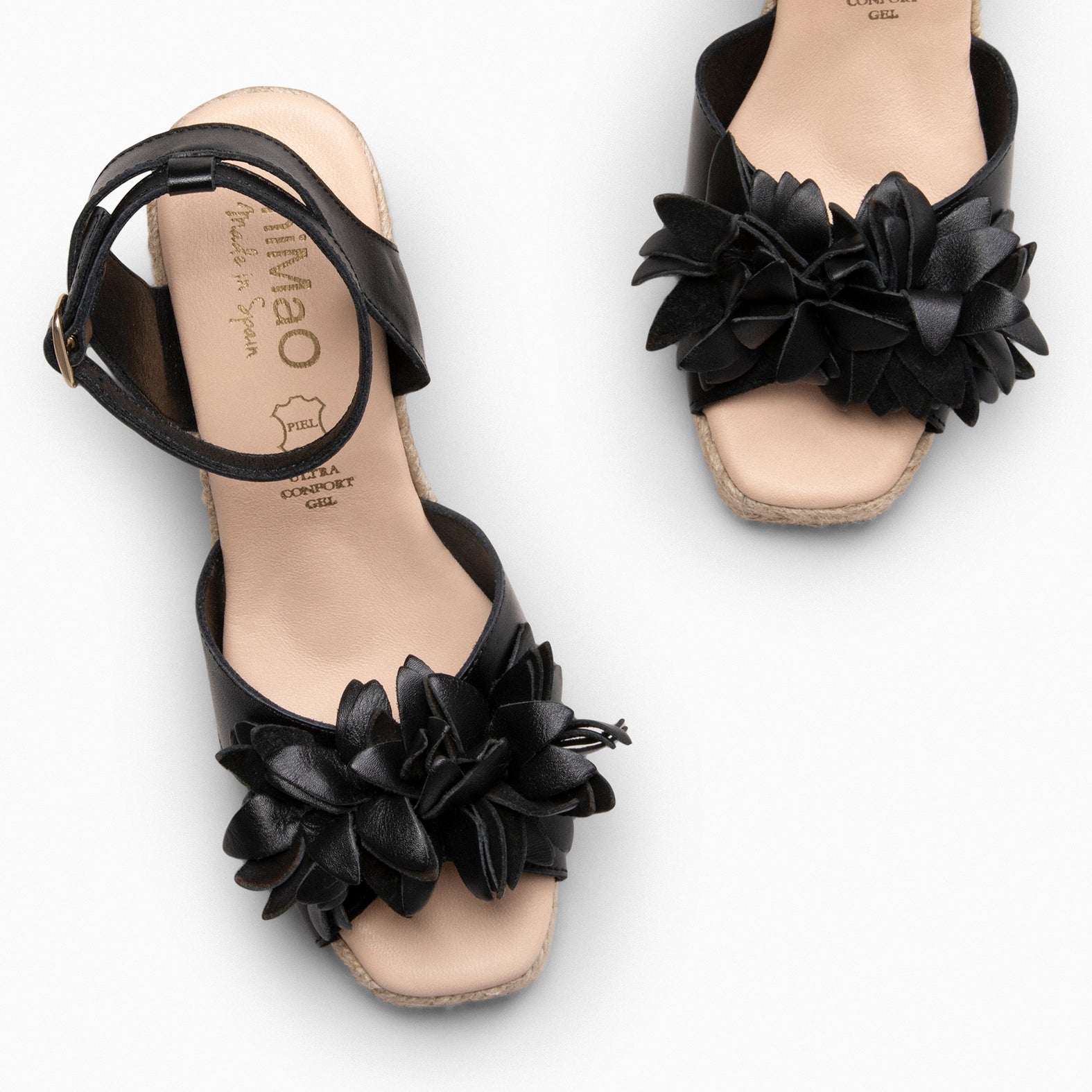 ZAHARA - BLACK ESPADRILES WITH FLOWER DETAILS