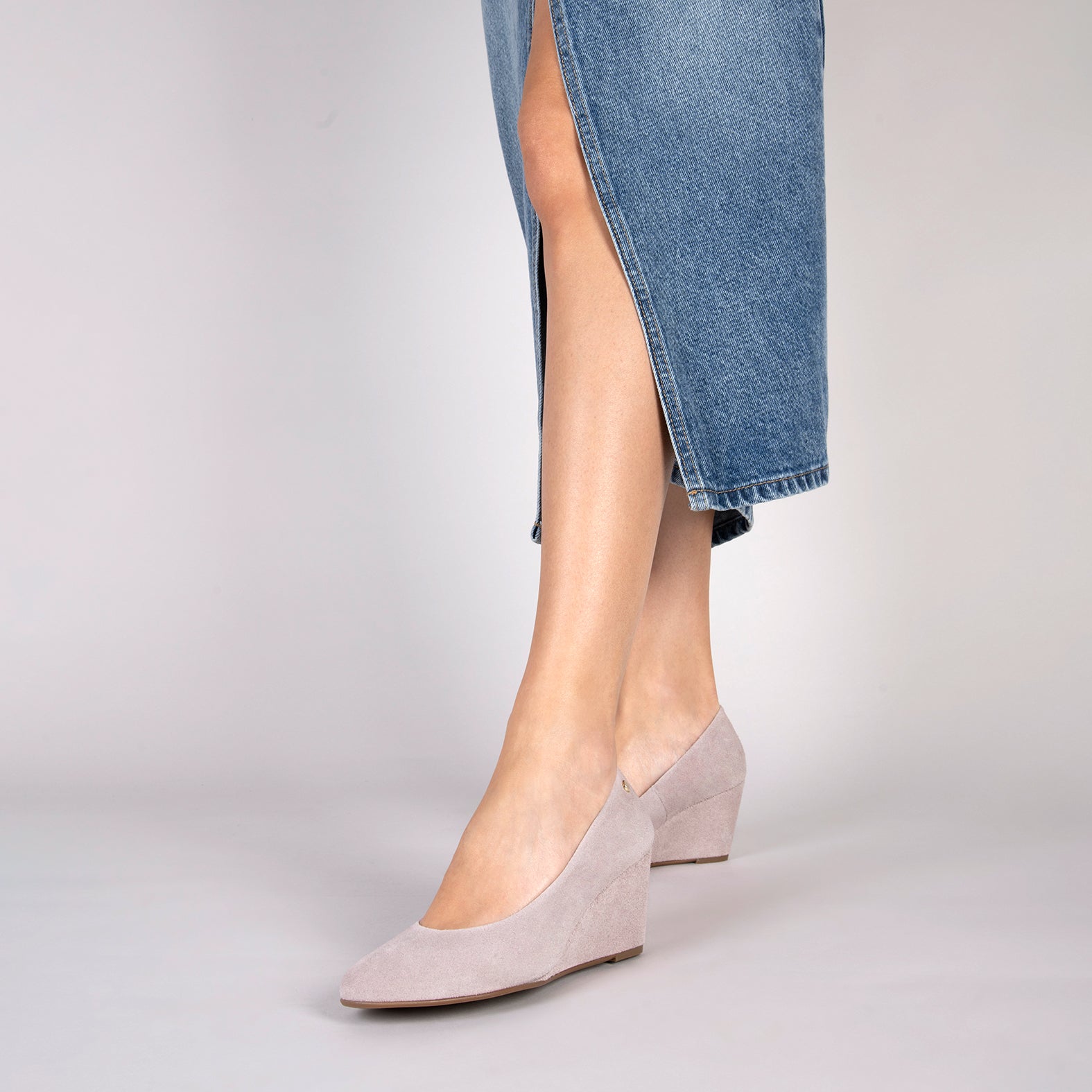 REDONDO CUÑA – Zapato de mujer con cuña NUDE - miMaO ®
