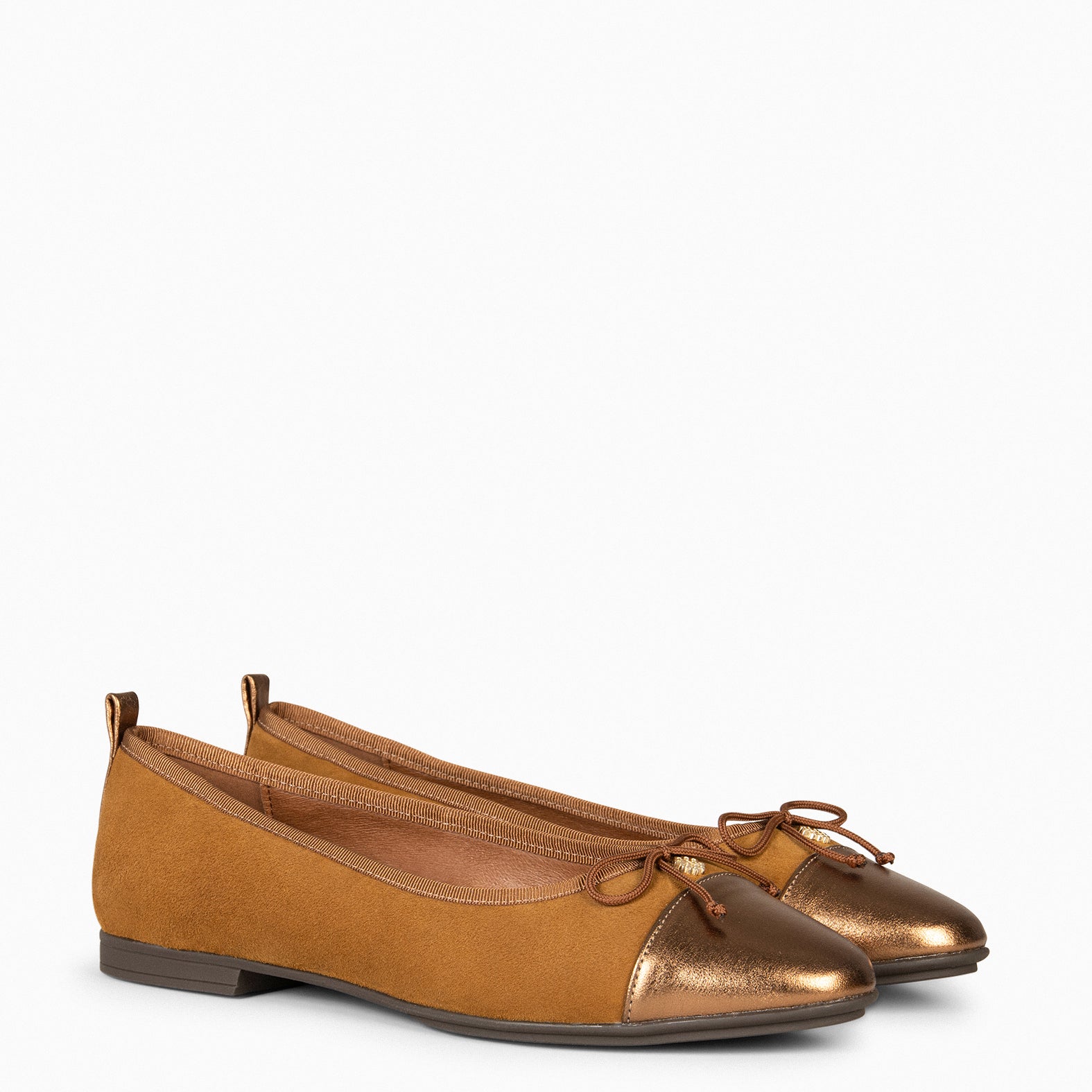 NICOLLE – Bailarina plana con puntera CAMEL - miMaO ®