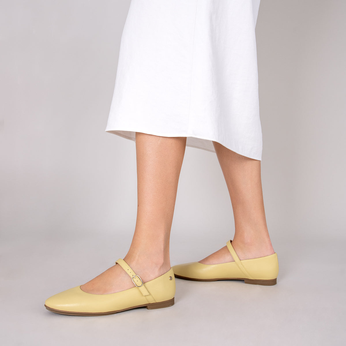 ROSALIE – YELLOW rounded toe Mary-Janes