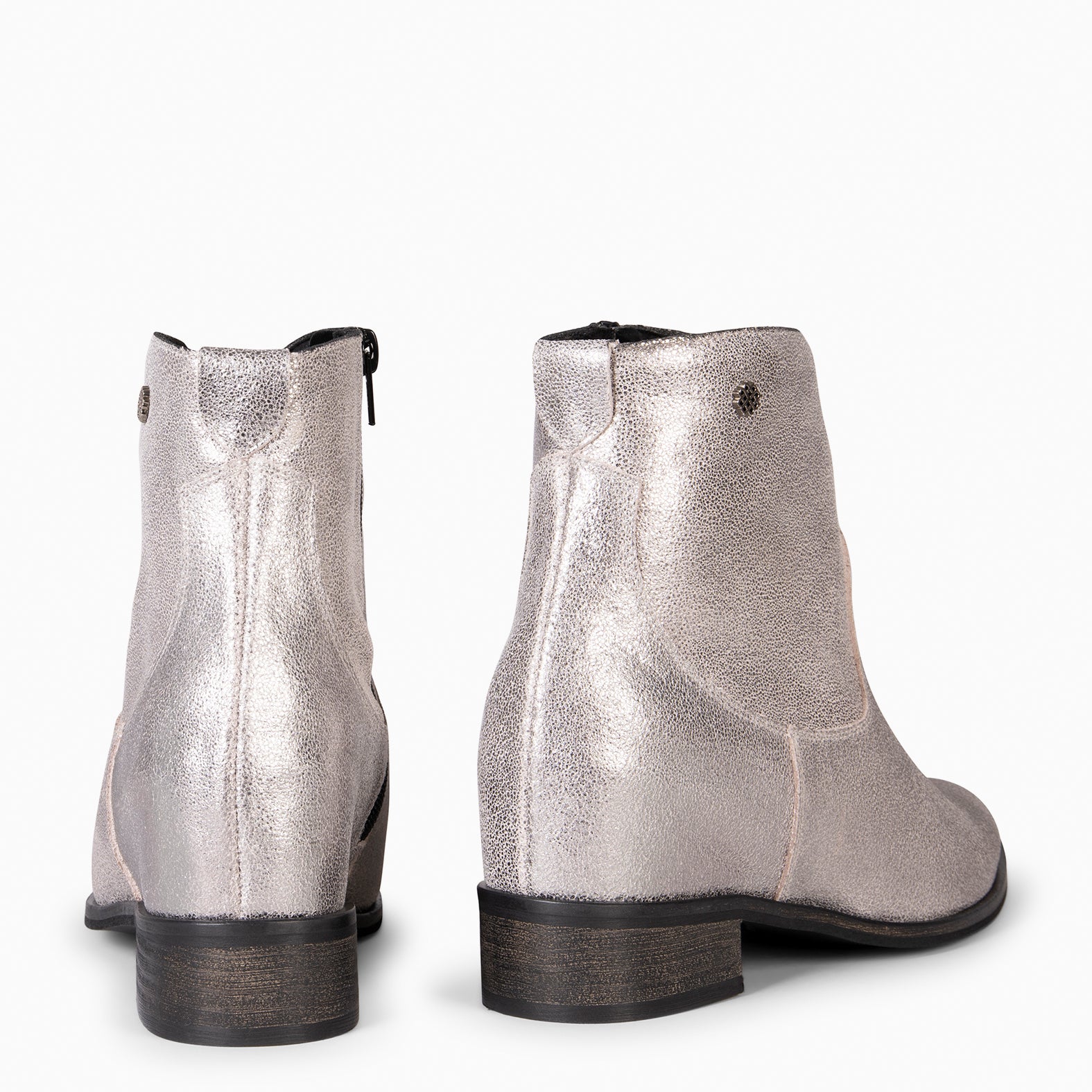 JESSY - Botín cowboy con cuña interna PLATA - miMaO ®