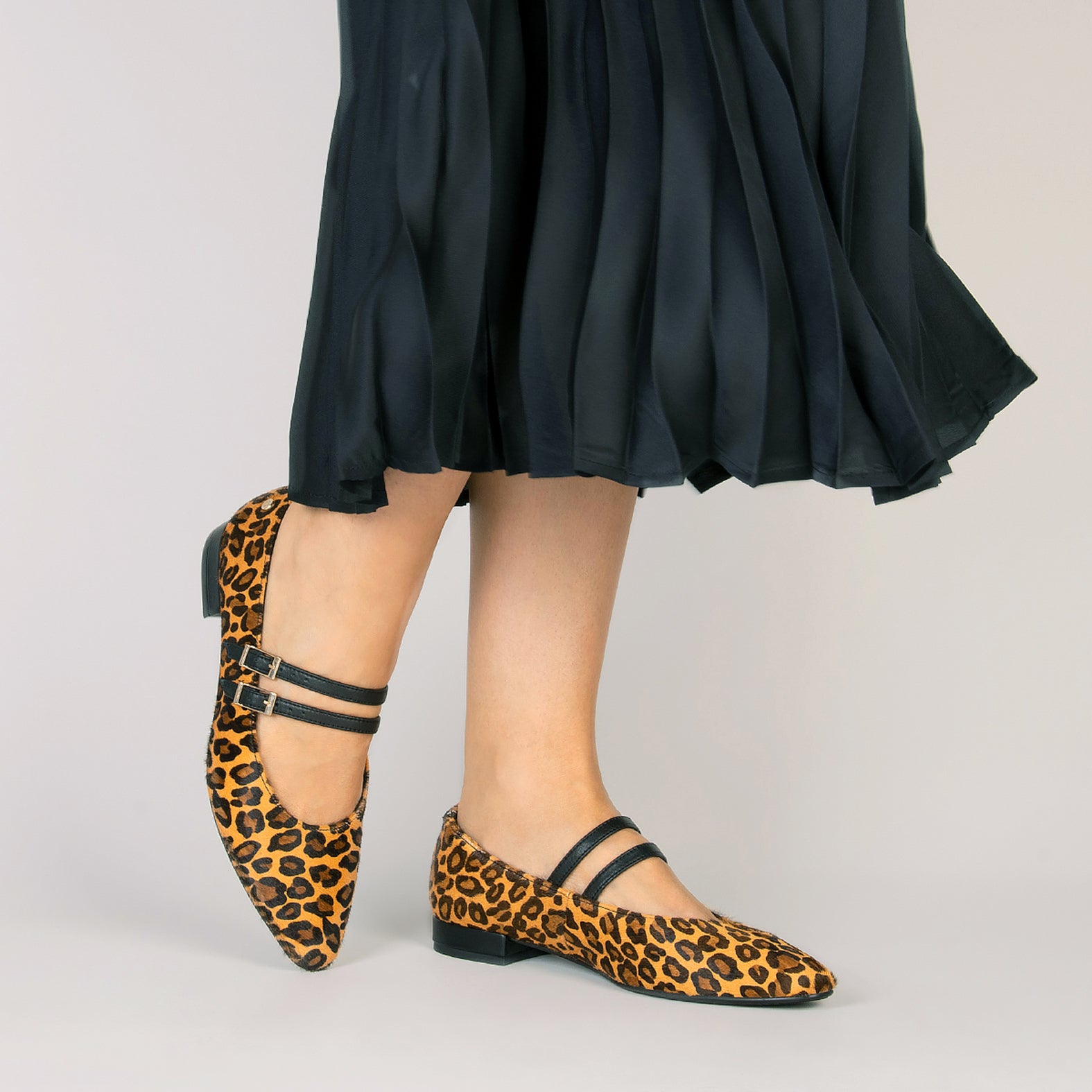 Alana - Merceditas con tacón bajo LEOPARDO - miMaO ®