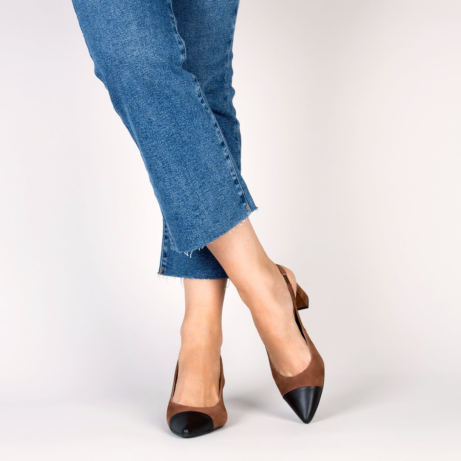 DIANA – Zapato destalonado de mujer MARRÓN - miMaO ®