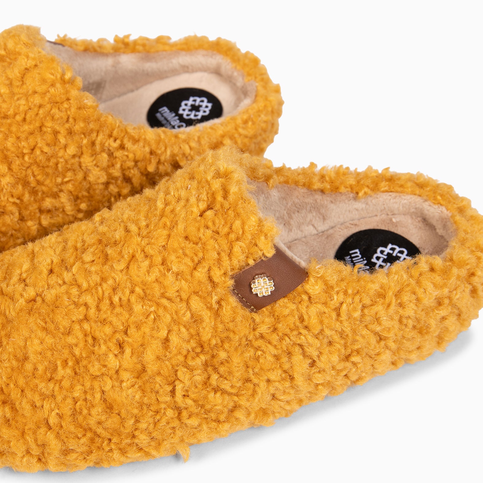 KOMFY DREAMS - YELLOW Ultra soft slippers