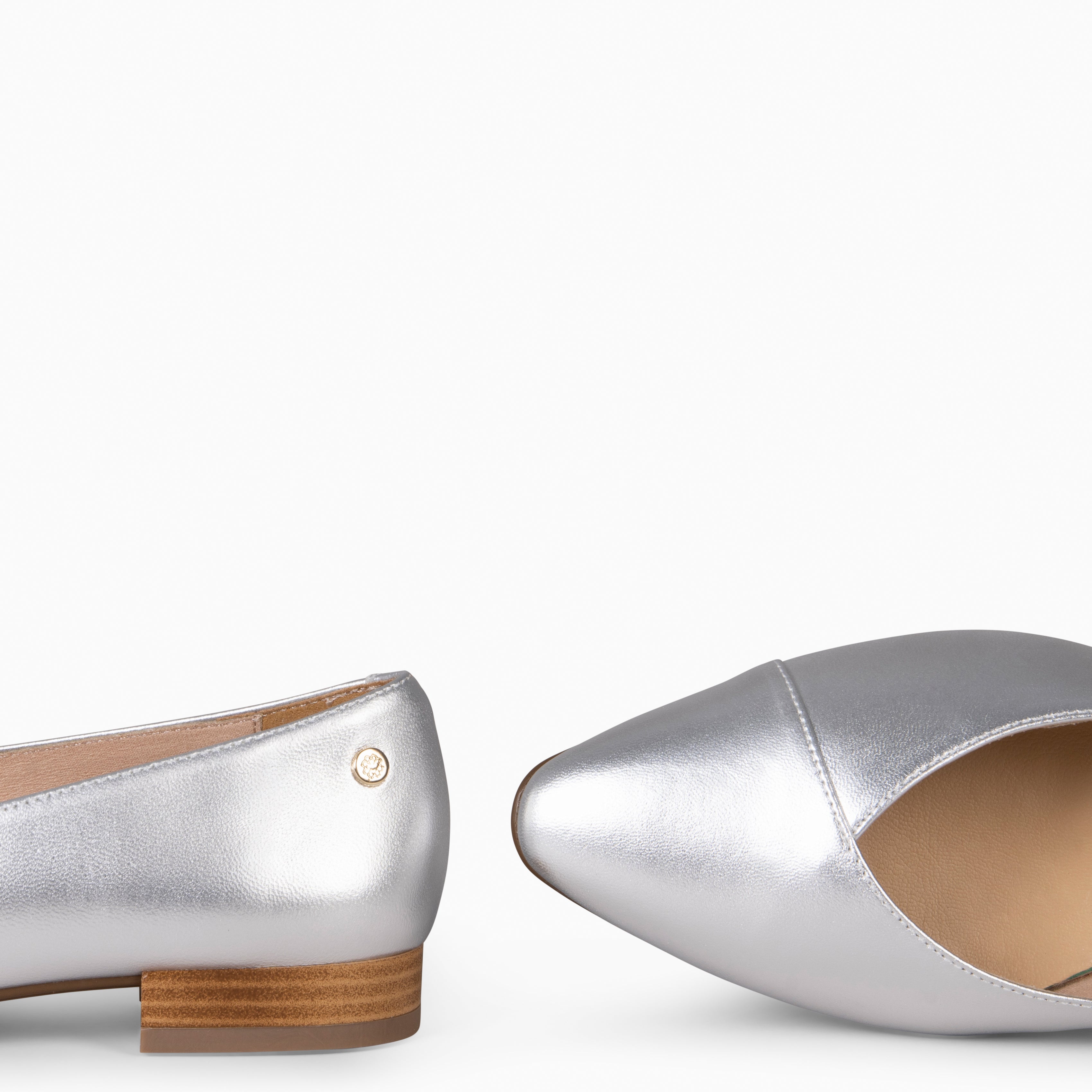 MARIE - Zapatos de tacón Bajo de punta fina PLATA - miMaO ®