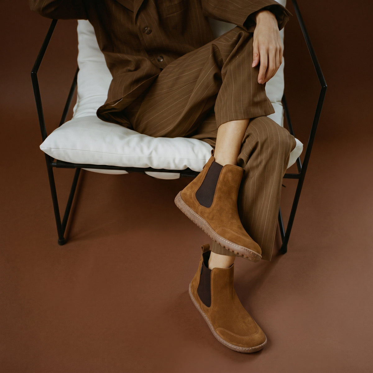 RAIN - Chaussures chelsea en daim hydrofuge CAMEL