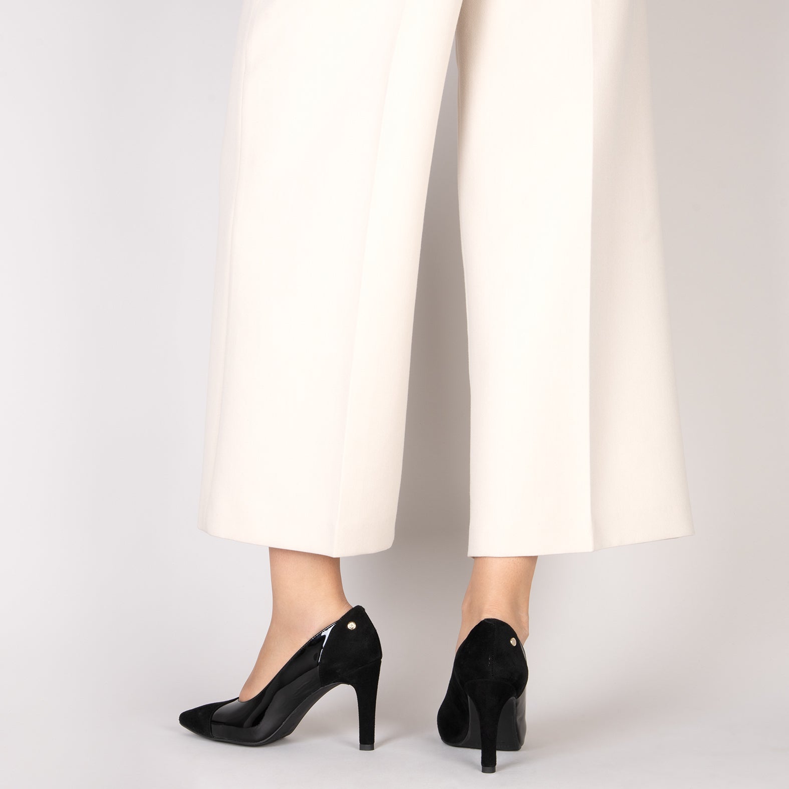 GLAM NIGHT – BLACK HIGH HEEL WITH PATENT LEATHER