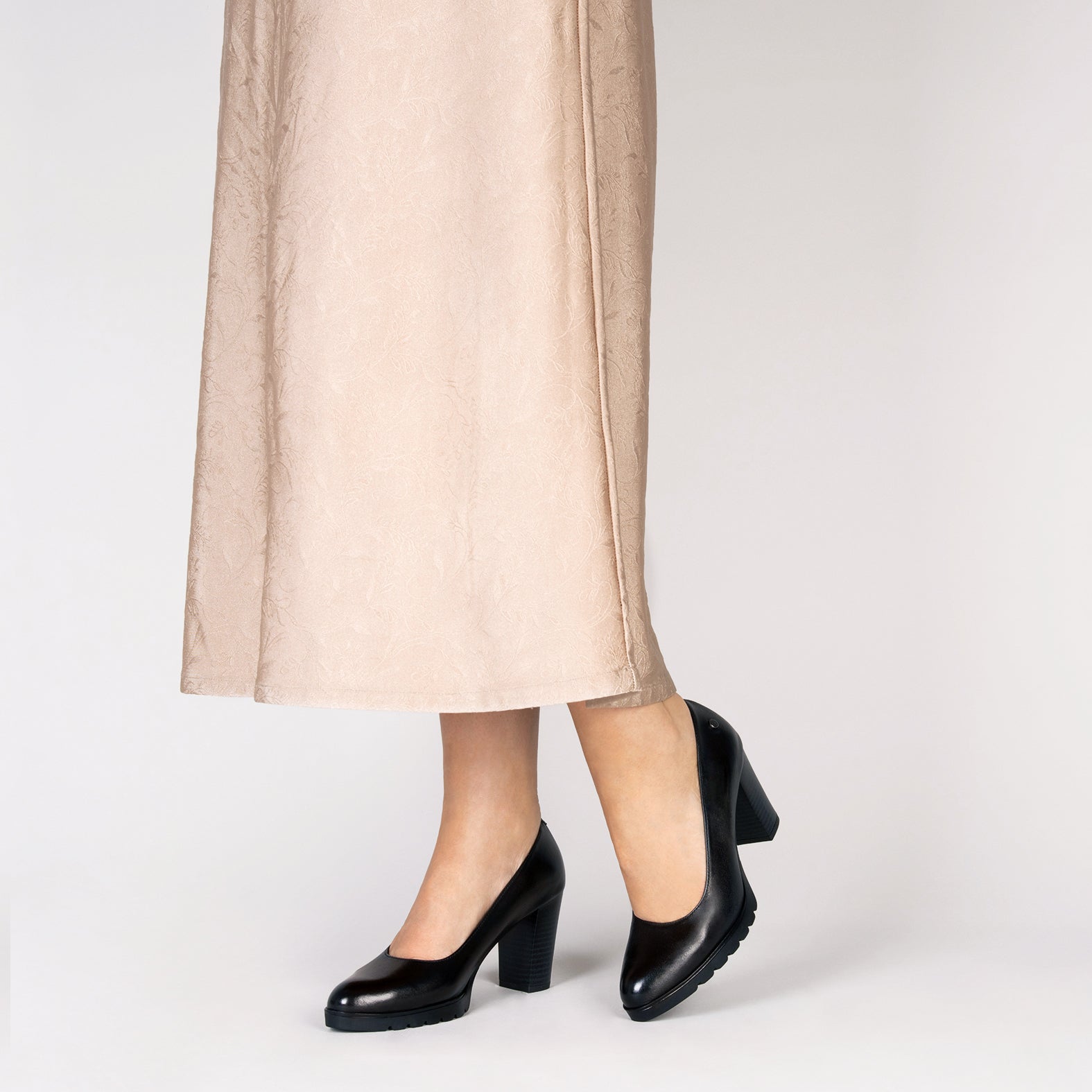 URBAN TREND - Salones casual de piel NEGRO - miMaO ®