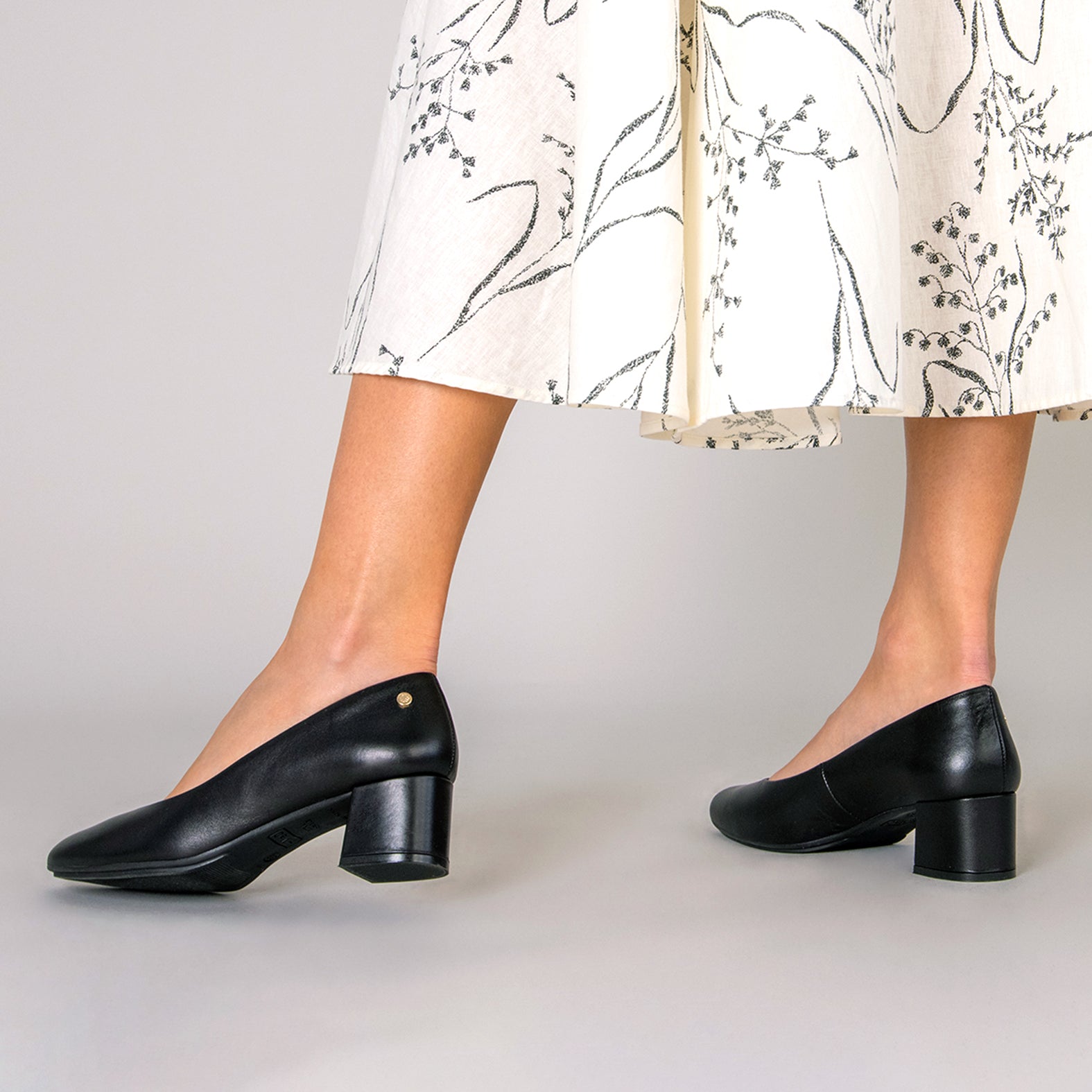 URBAN REDONDO SALÓN – Zapatos de tacón bajo de napa NEGRO - miMaO ®