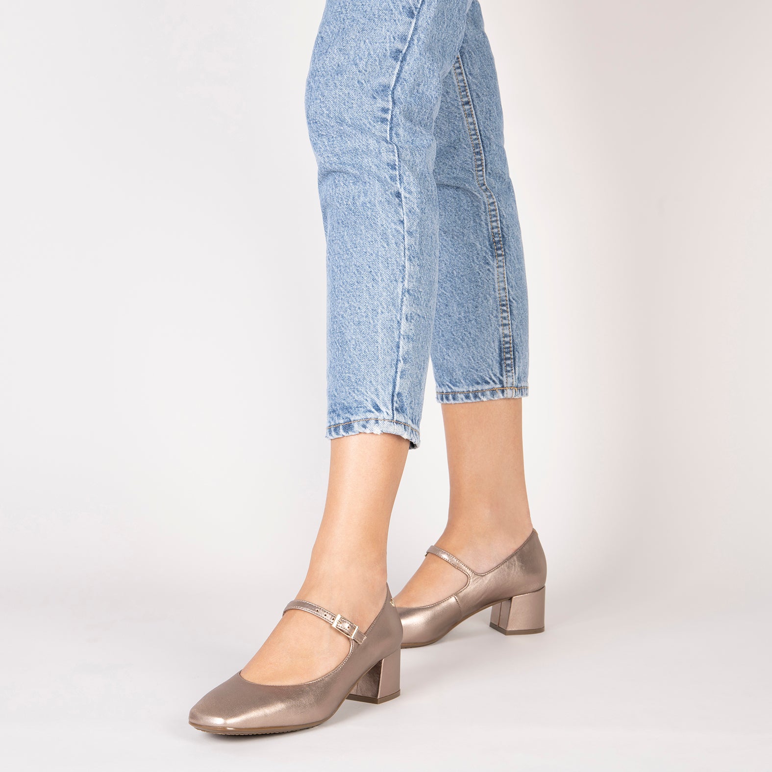 BELLA – GOLDEN suede leather mary-jane shoes