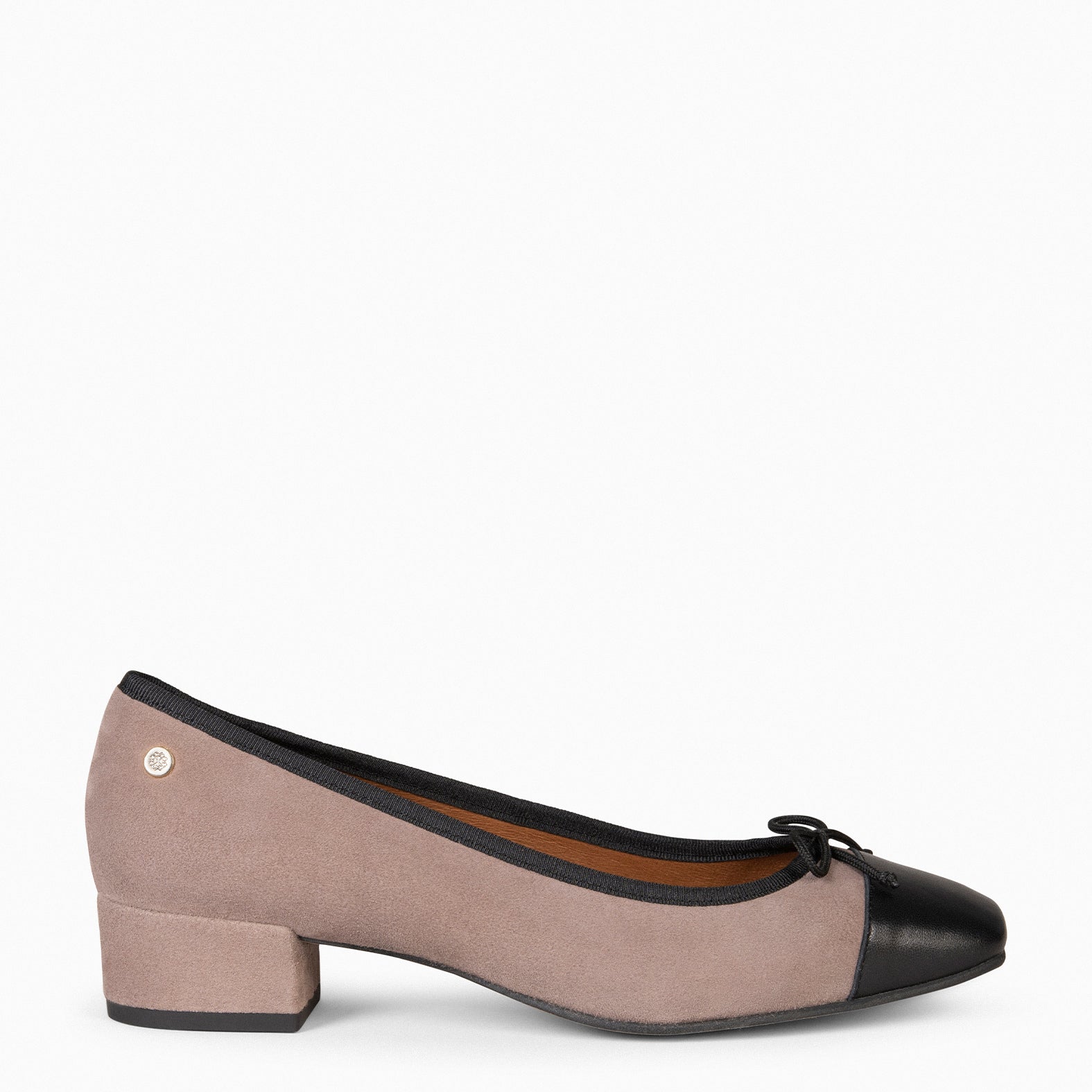 GLAMOUR - Bailarinas TAUPE con tacón y puntera NEGRO - miMaO ®