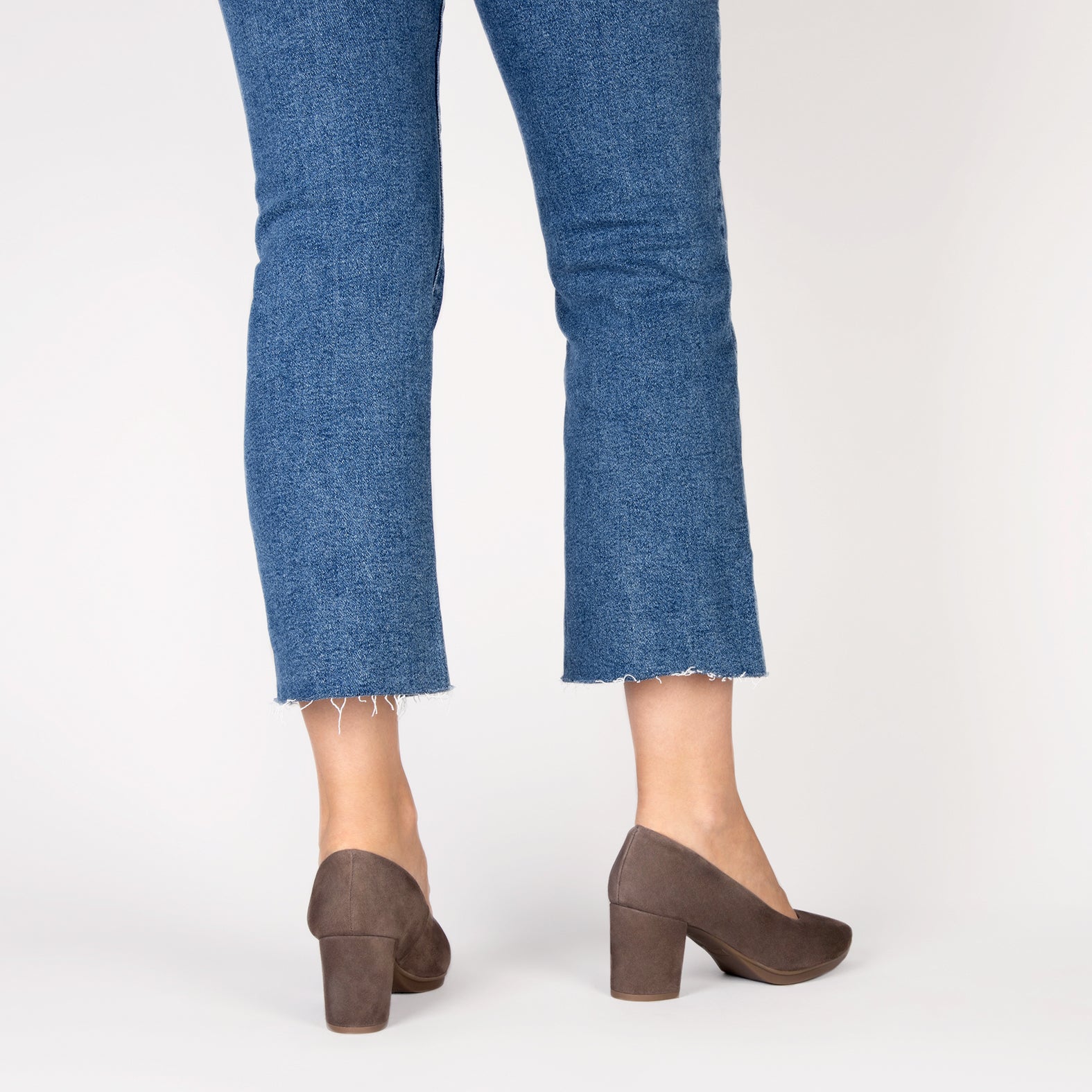 URBAN S - Zapatos de tacón medio de ante TAUPE - miMaO ®