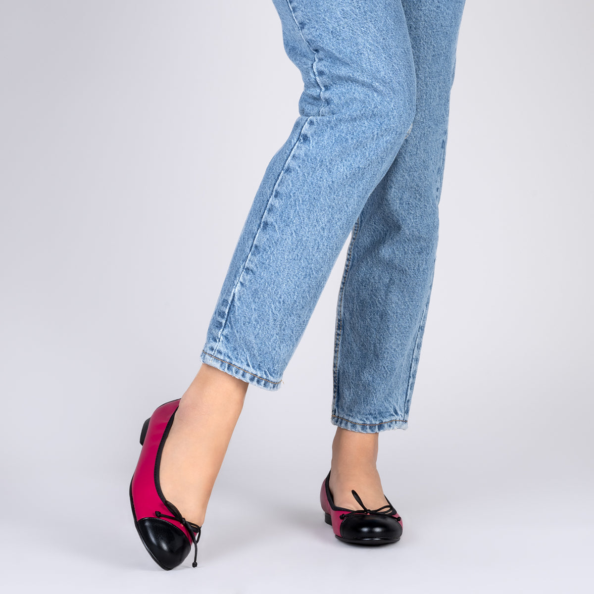 NICOLLE – Bailarina plana con puntera FUCSIA