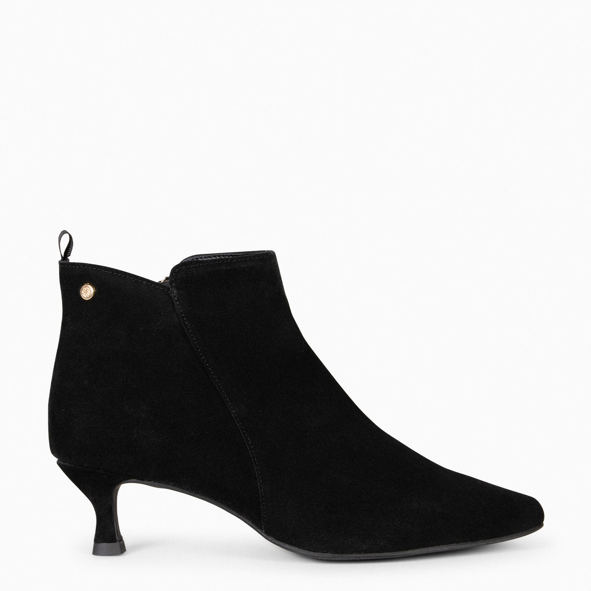 ROYAL SUEDE – BLACK Low heel booties