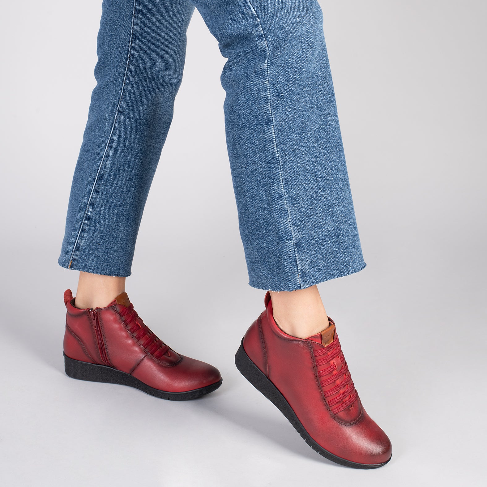 FLEXY - Zapatillas abotinadas ROJO - miMaO ®