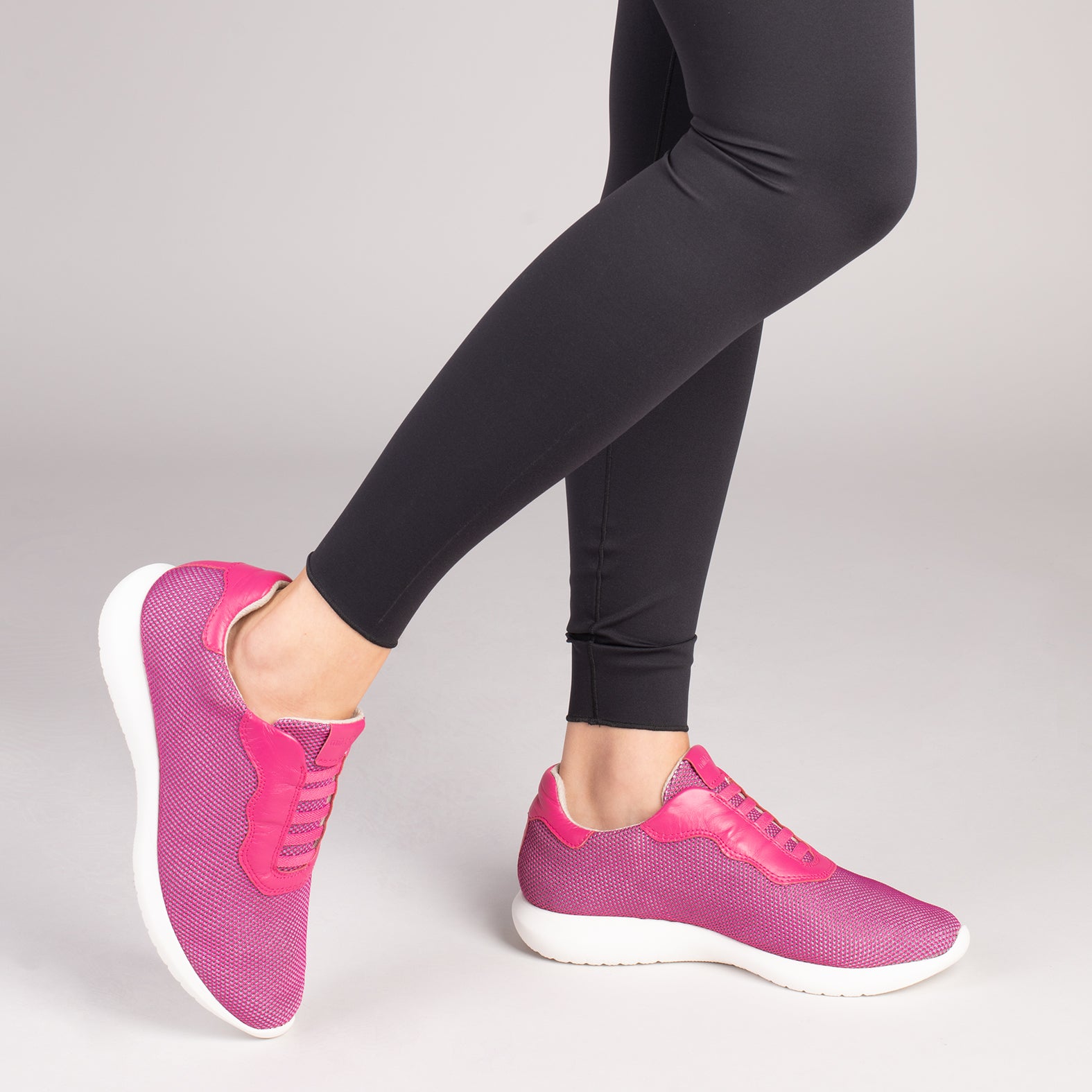 SPORT – FUCHSIA comfortable sock-free sneakers